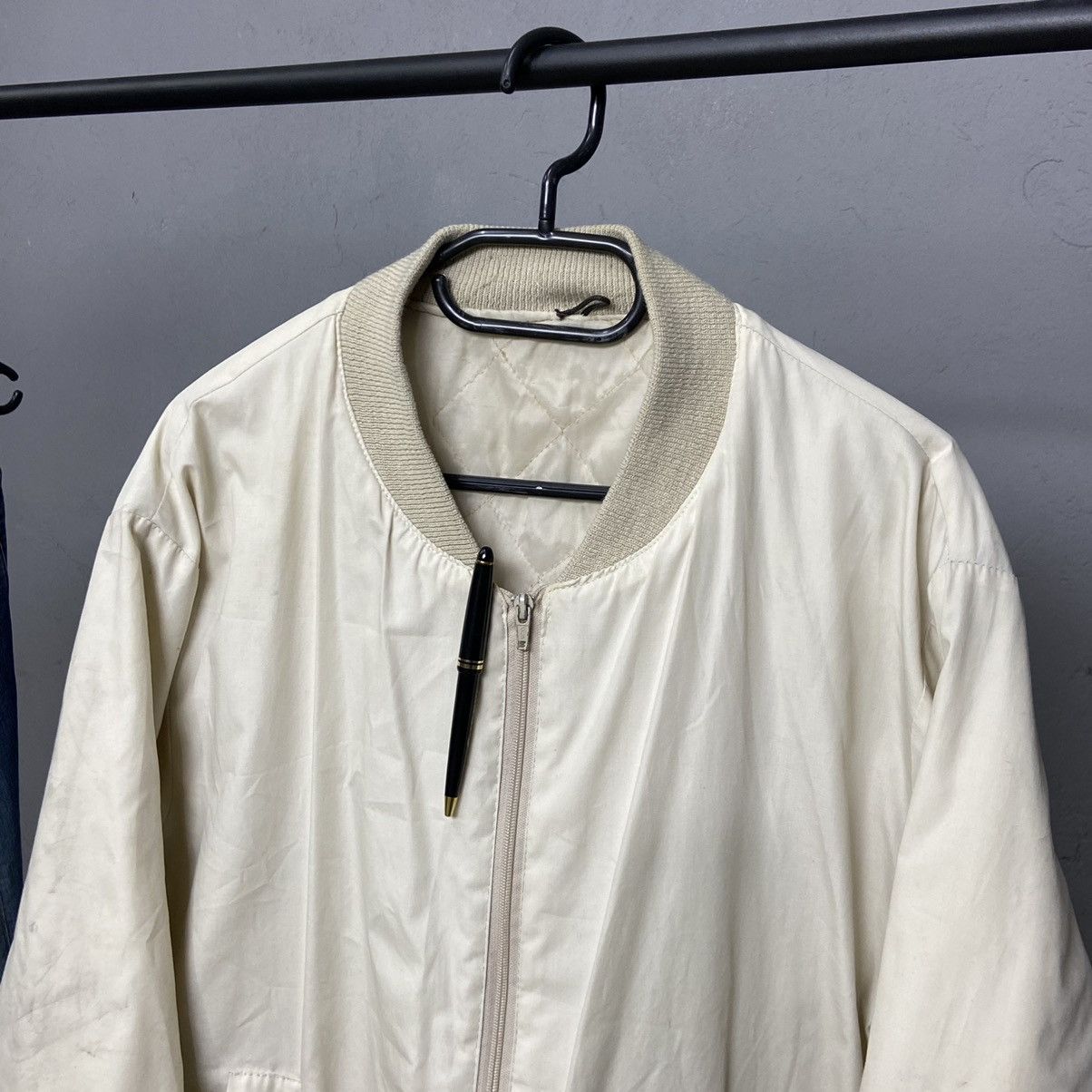 Other BAGGY 1980s CREAM NYLON VINTAGE RARE BOMBER JACKET - № 2061 Size US L / EU 52-54 / 3 - 3 Thumbnail