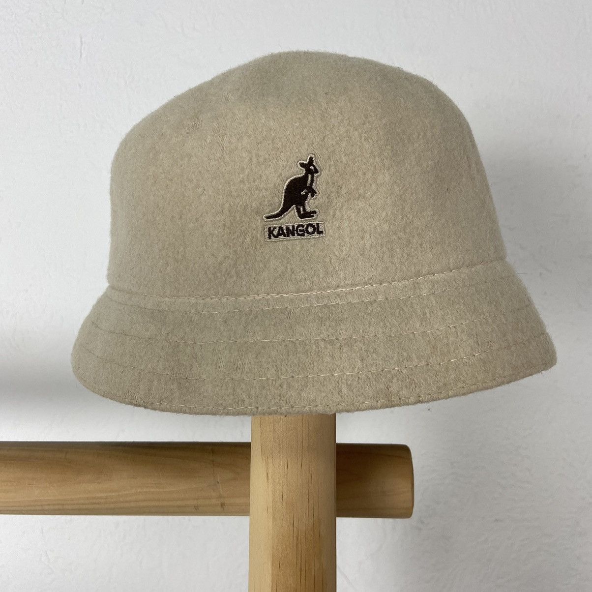 Kangol 1990s KANGOL VINTAGE CREAM WOOL PANAMA BUCKLE HAT - № 4096 Size ONE SIZE - 1 Thumbnail