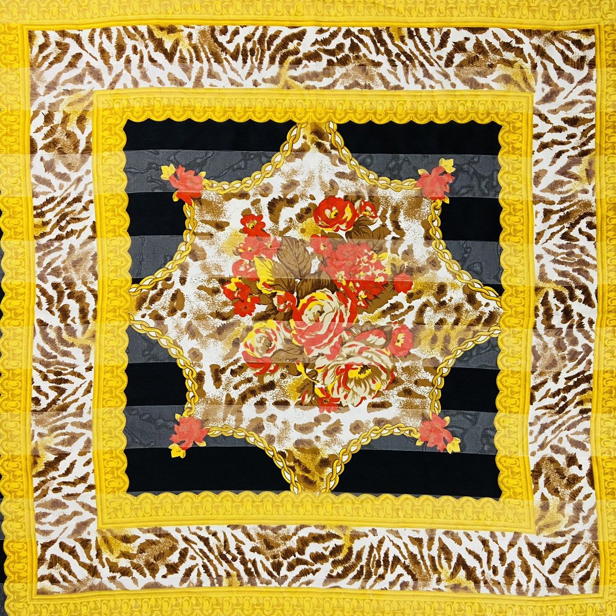 Japanese Brand 1970s KKUSEBO SILK SCARF VERY RARE MADE IN PARIS - № 4177 Size ONE SIZE - 3 Thumbnail