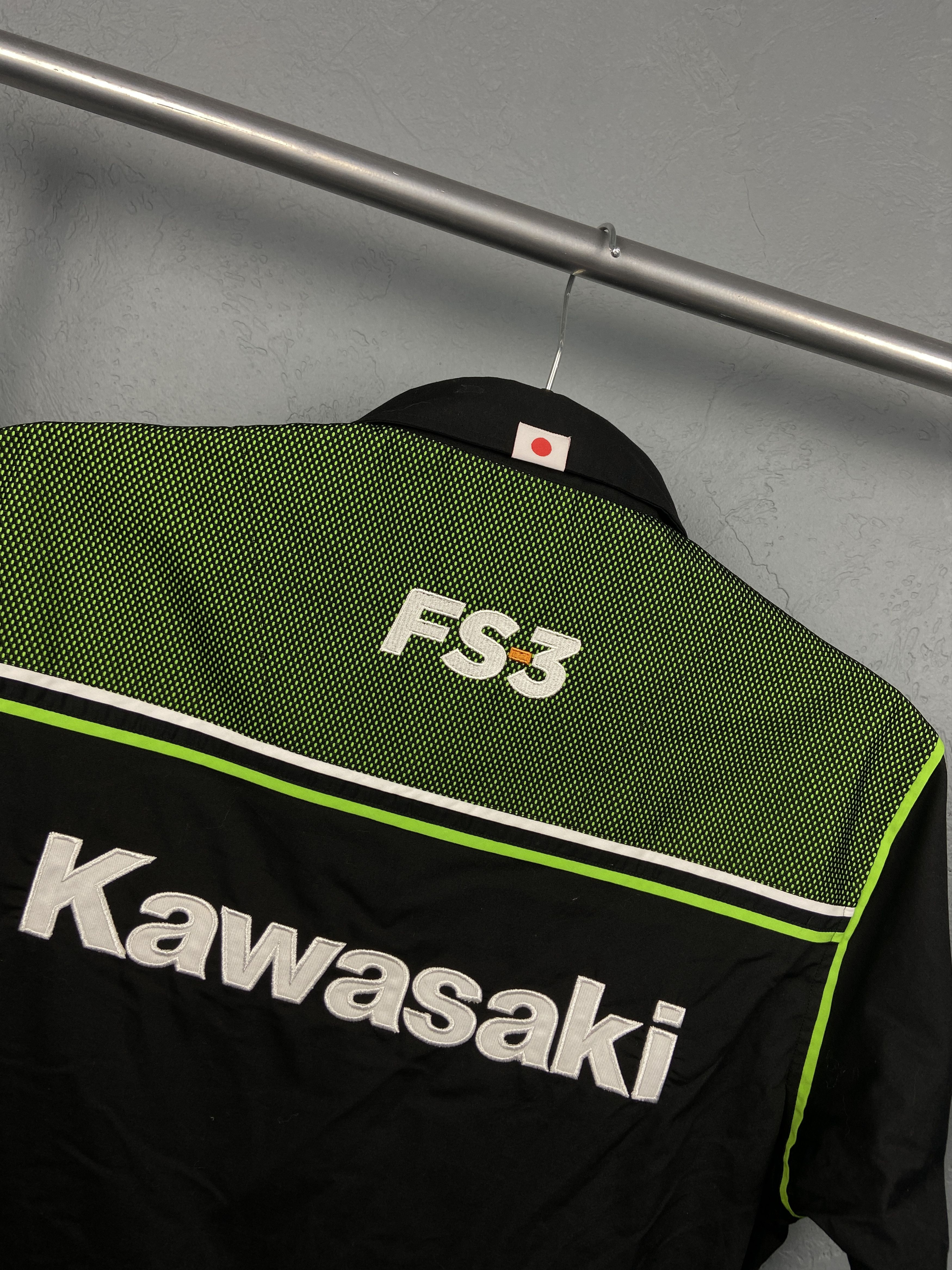 Japanese Brand Kawasaki Racing Team Vintage Mens Short Sleeve Shirt Size US L / EU 52-54 / 3 - 2 Thumbnail