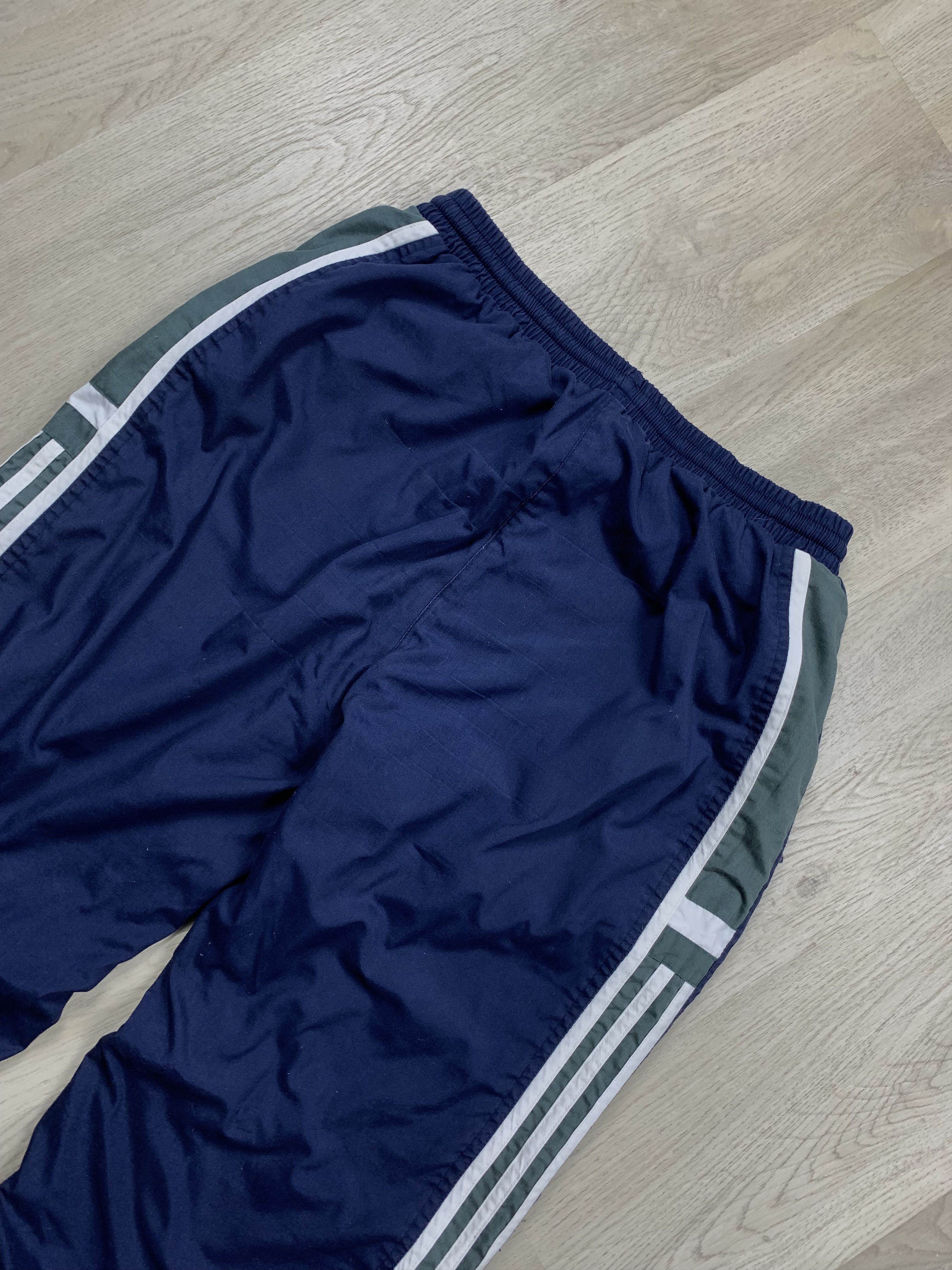 Adidas × Vintage Adidas Vintage Mens Baggy Nylon Track Pants Size US 34 / EU 50 - 9 Thumbnail