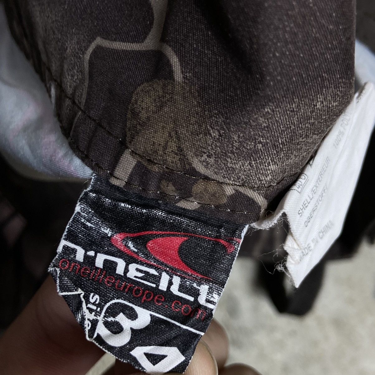 O'Neill ONEILL SURFING NYLON MULTIPOCKET CARGO SHORTS 1990s - № 3031 Size US 34 / EU 50 - 8 Thumbnail