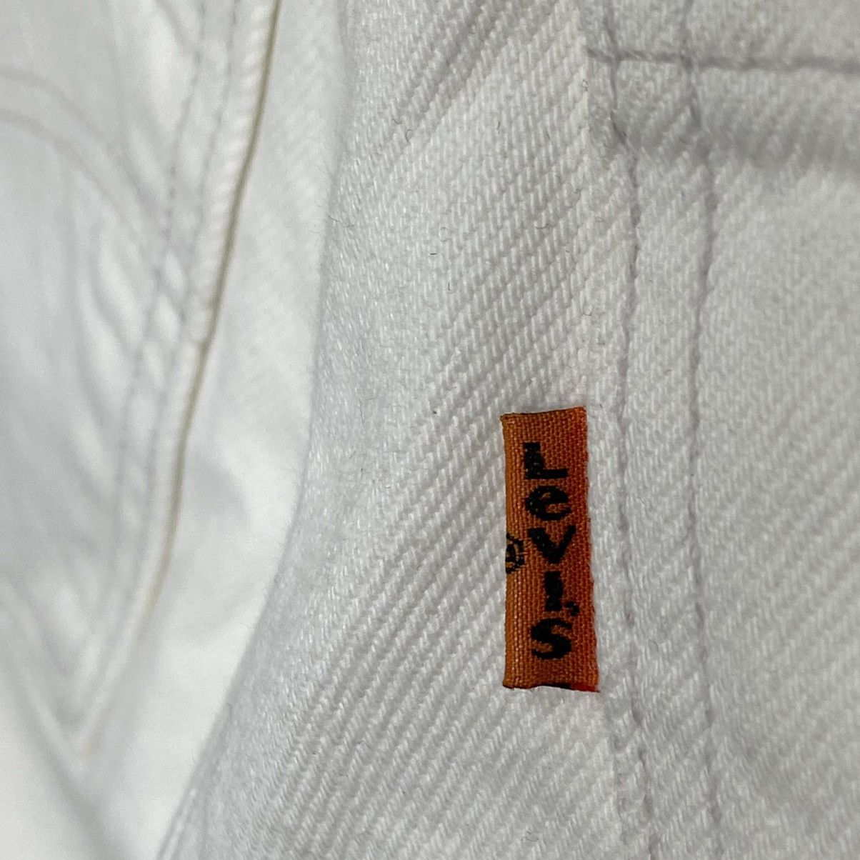 Levi's Vintage Clothing LEVI'S ORANGE TAB RARE VINTAGE WHITE JEANS PANTS - 3205 Size US 32 / EU 48 - 9 Thumbnail