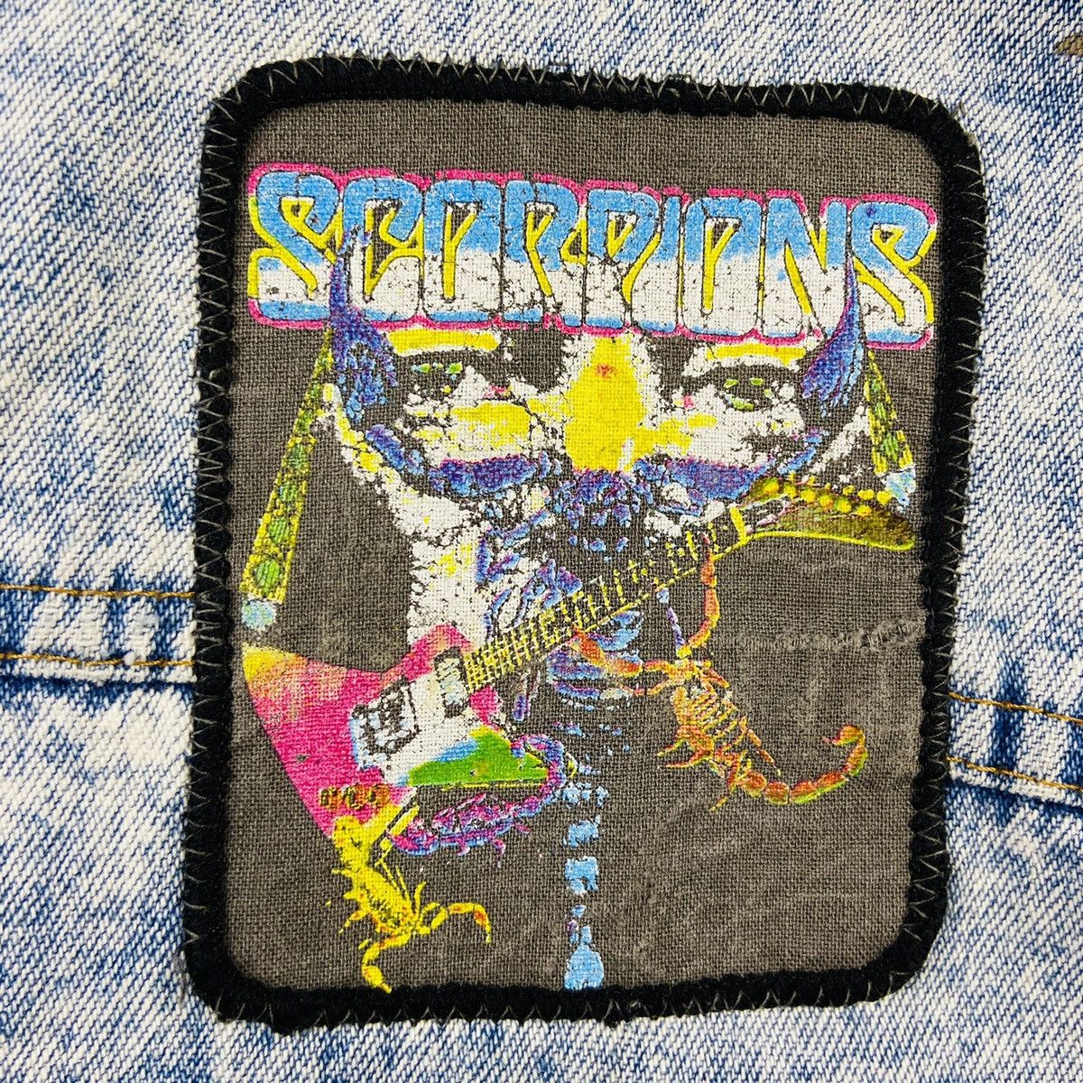 Band Tees 1980s OFFICIAL ROCK BANDS PATCHES DENIM VEST - № 2239 Size US L / EU 52-54 / 3 - 5 Thumbnail
