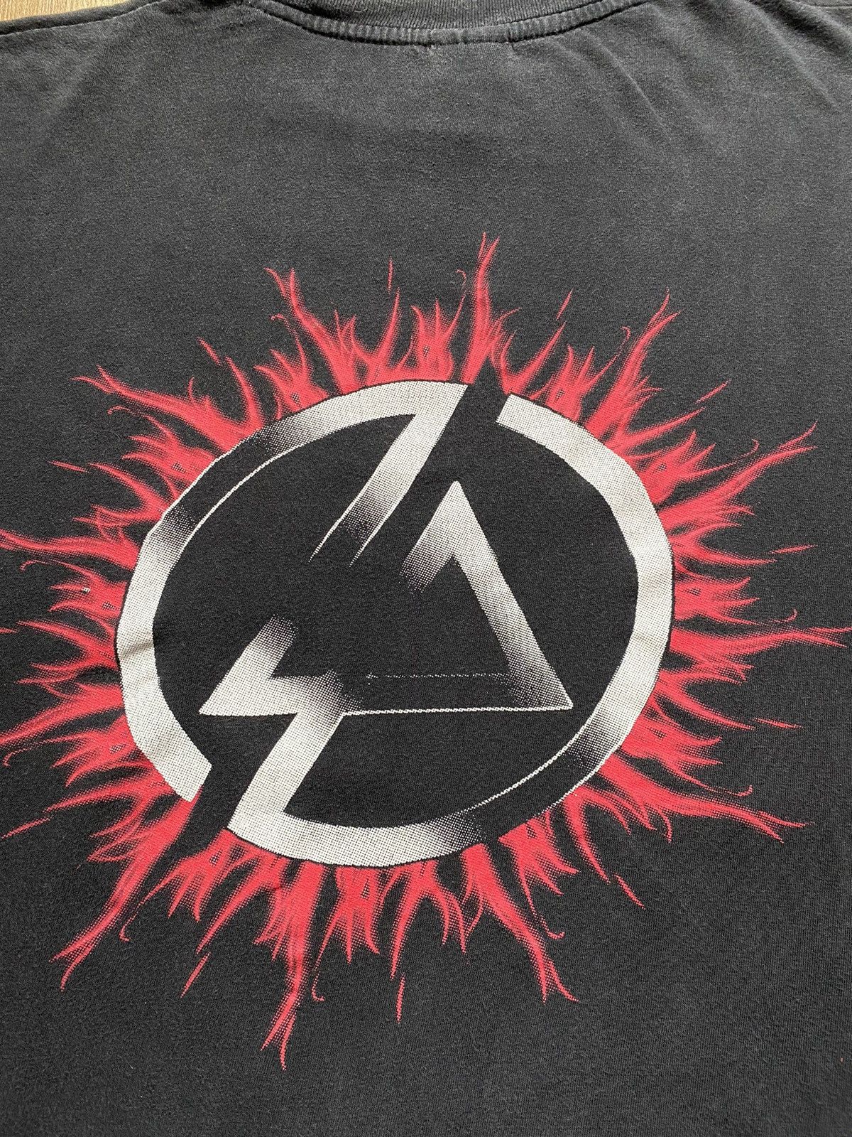 Band Tees Vintage Linkin Park Living Things T Shirt Tee Rammstein Korn Size US M / EU 48-50 / 2 - 12 Thumbnail