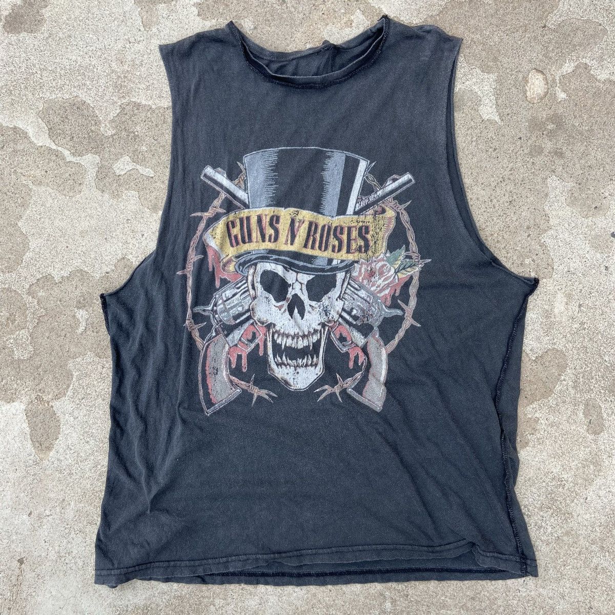 Band Tees 1990s GUNS N’ ROSES DISTRESSED VINTAGE SUN FADED TANK TEE Size US L / EU 52-54 / 3 - 1 Thumbnail