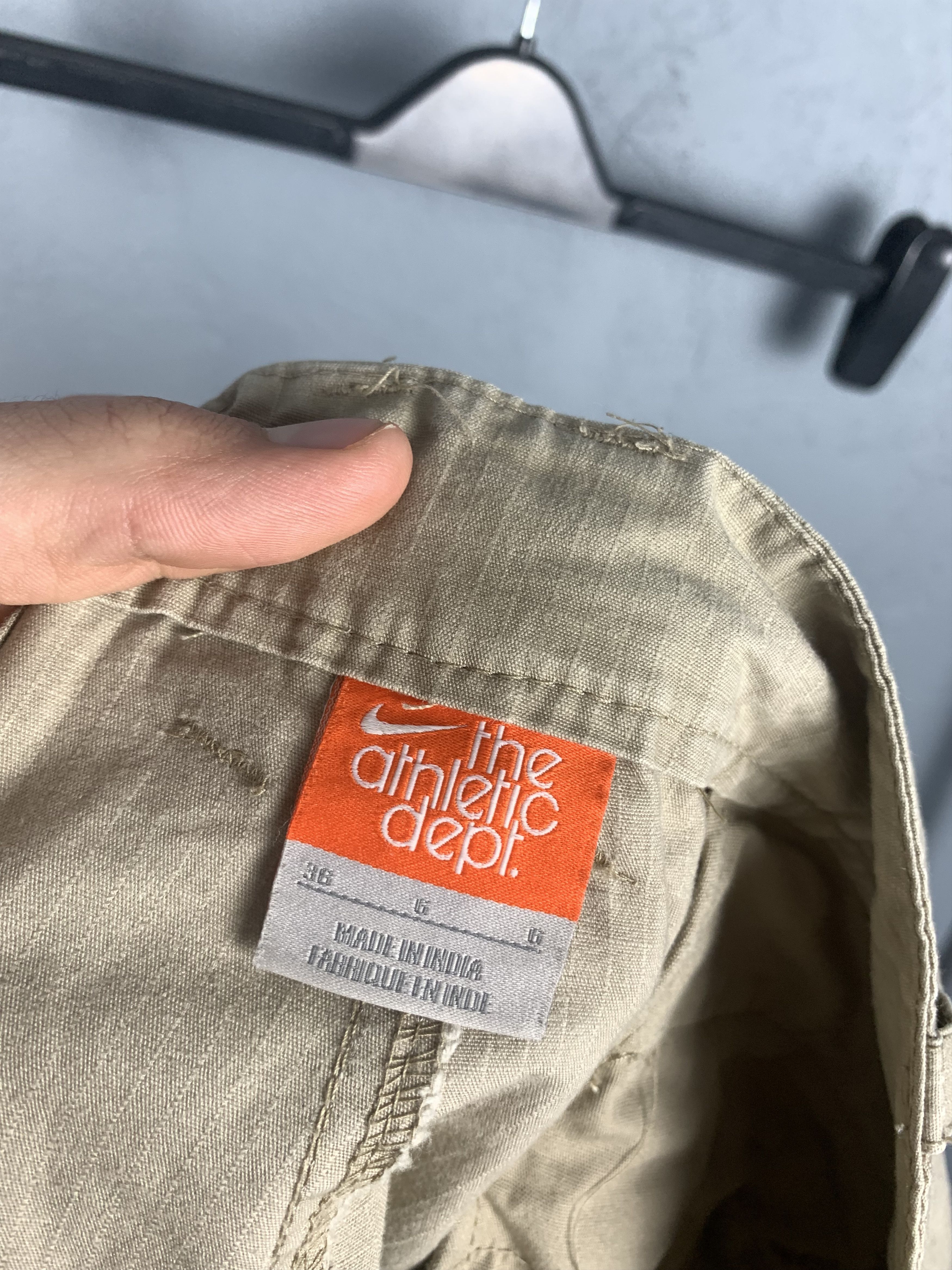 Nike × Vintage Vintage Nike Mens Cargo Shorts Y2K Size US 36 / EU 52 - 8 Thumbnail