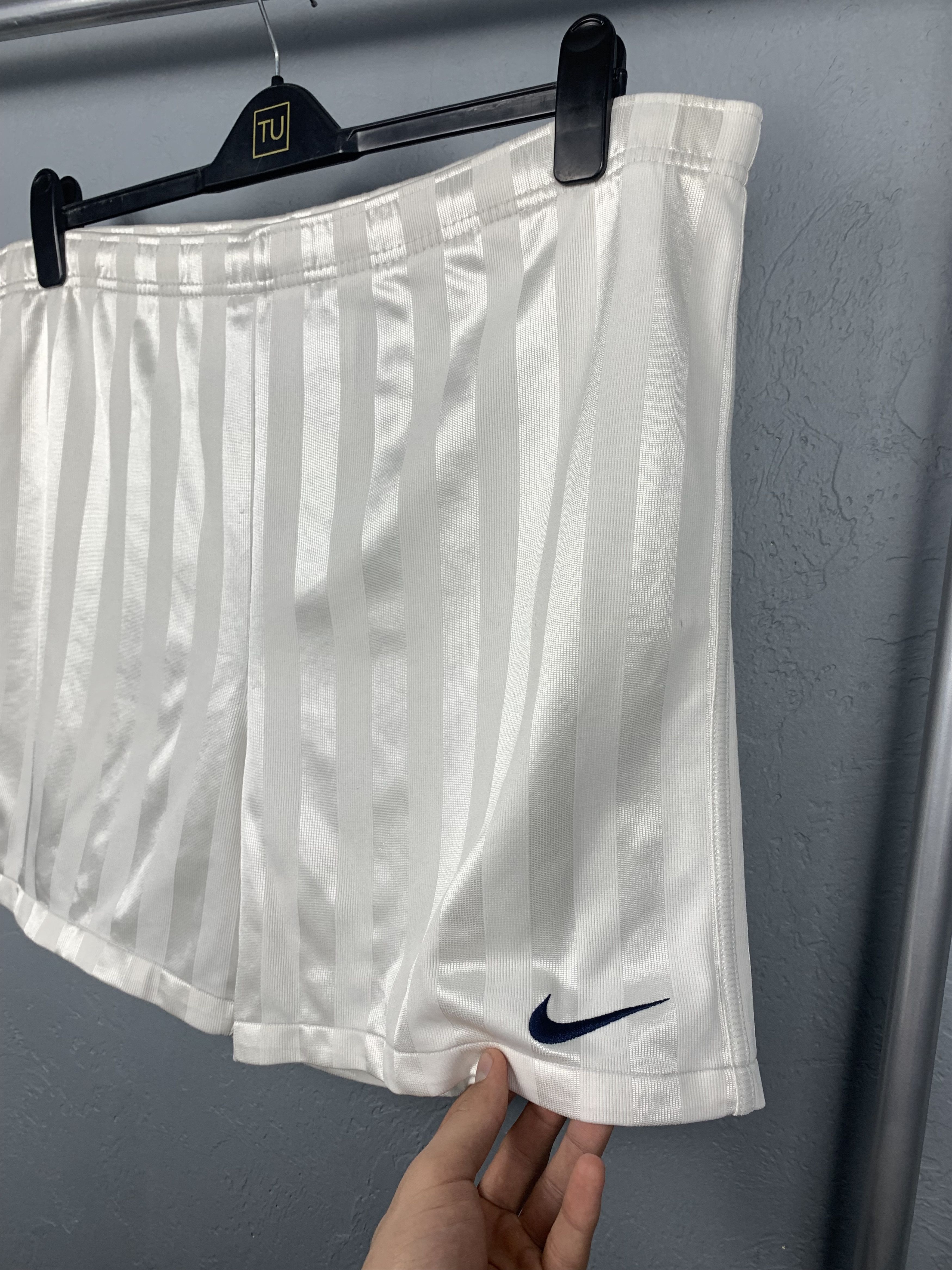 Nike × Vintage Vintage Nike Mens Shorts Dri Fit Y2K Size US 34 / EU 50 - 2 Thumbnail
