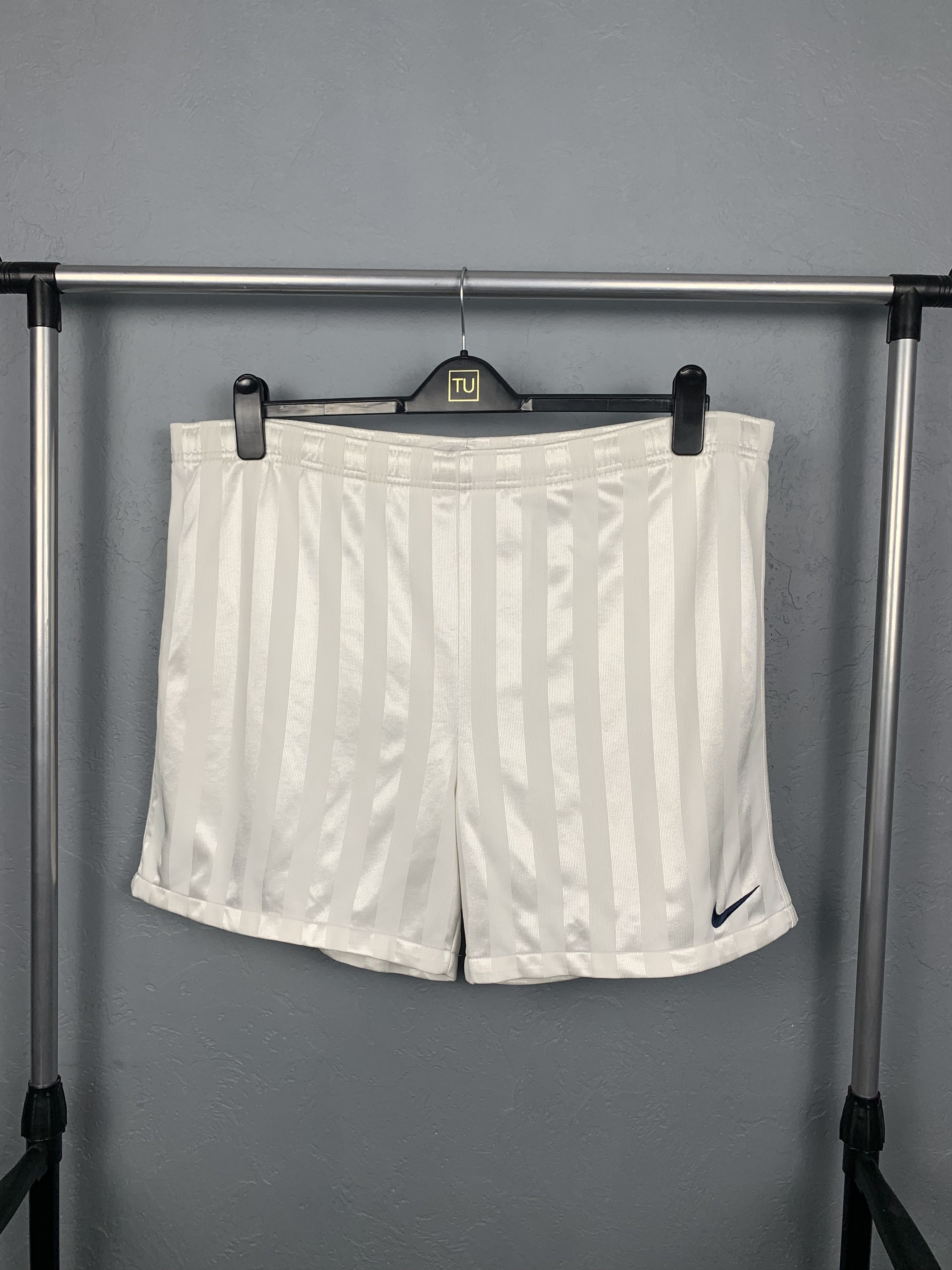 Nike × Vintage Vintage Nike Mens Shorts Dri Fit Y2K Size US 34 / EU 50 - 1 Thumbnail