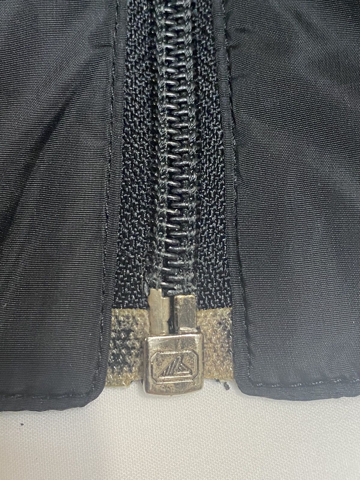 Gucci *FINAL* GUCCI BLACK NYLON LIGHT HOODED WINDBREAKER JACKET 46 Size US S / EU 44-46 / 1 - 18 Thumbnail