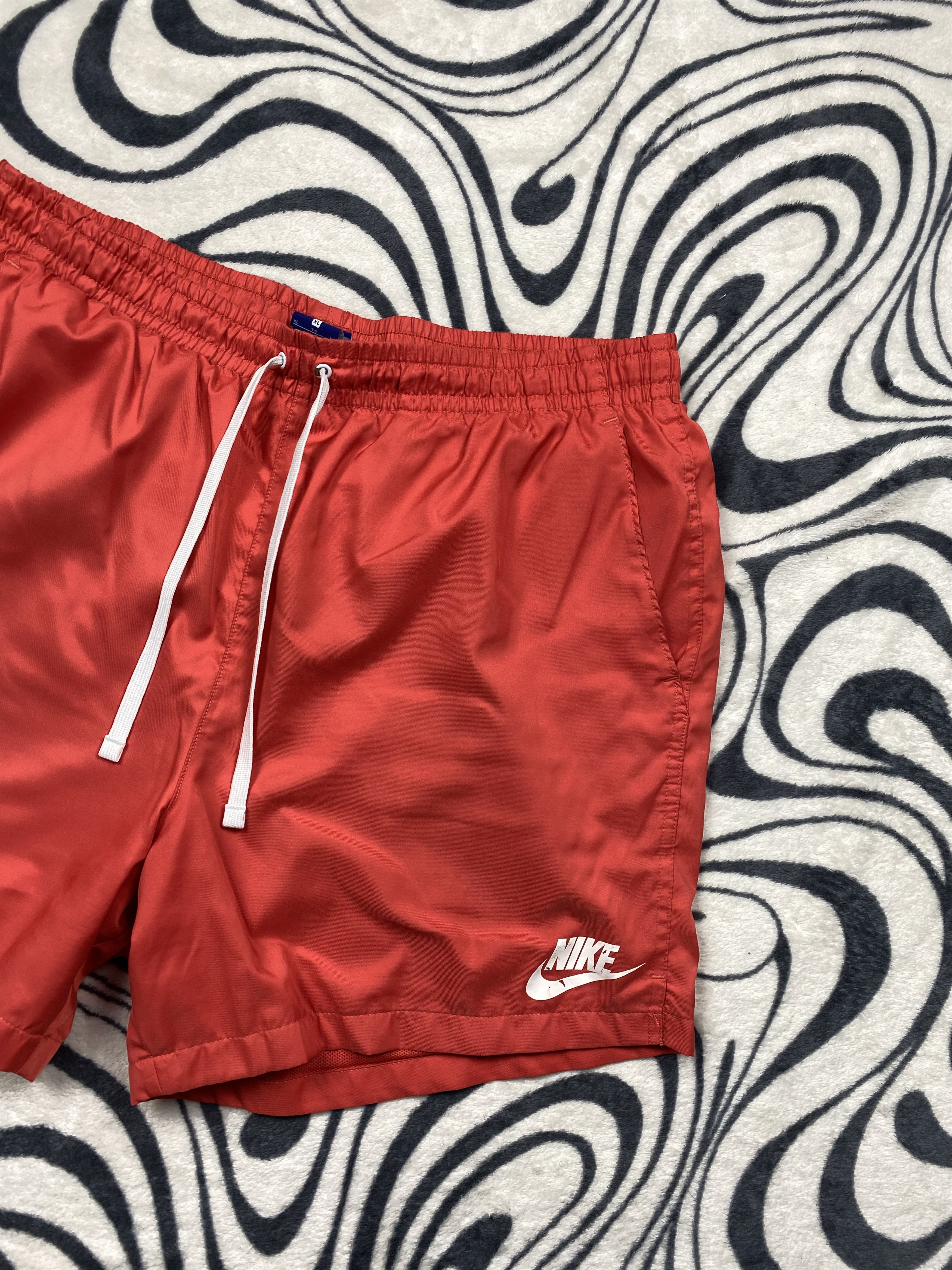 Nike × Vintage Nike Vintage Mens Nylon Shorts Swoosh Y2K Size US 36 / EU 52 - 2 Thumbnail