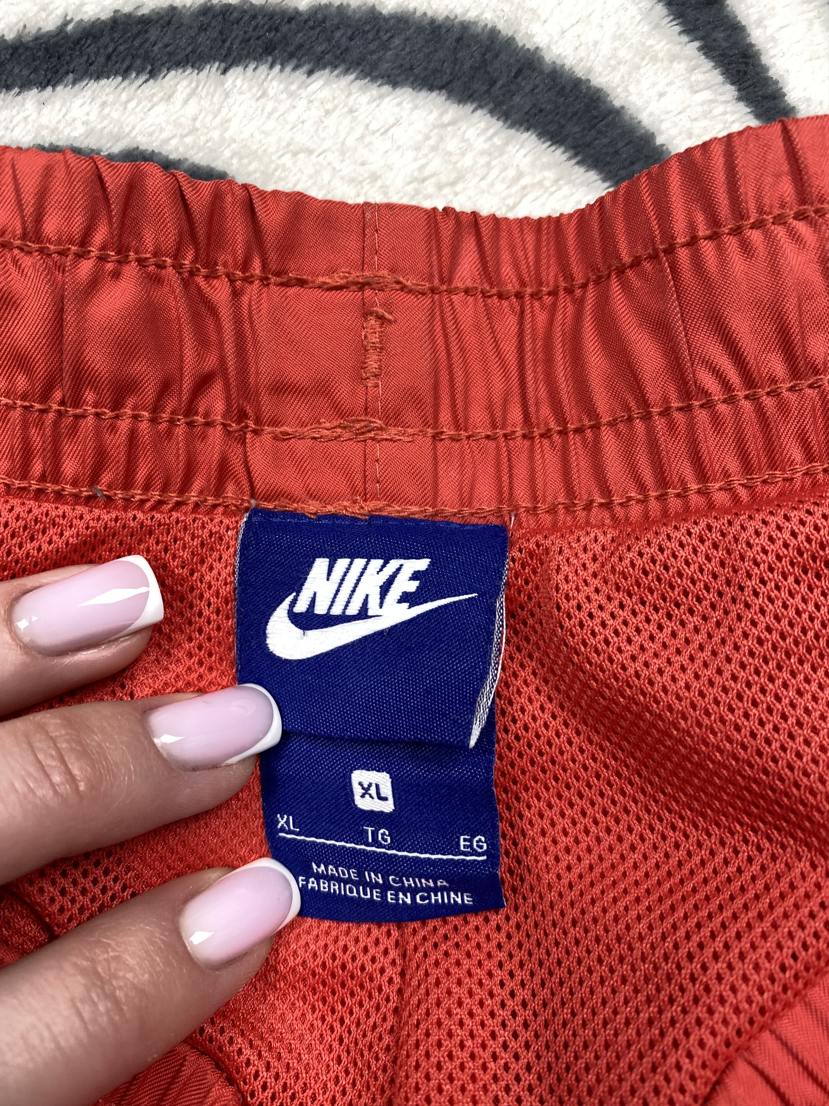 Nike × Vintage Nike Vintage Mens Nylon Shorts Swoosh Y2K Size US 36 / EU 52 - 5 Thumbnail
