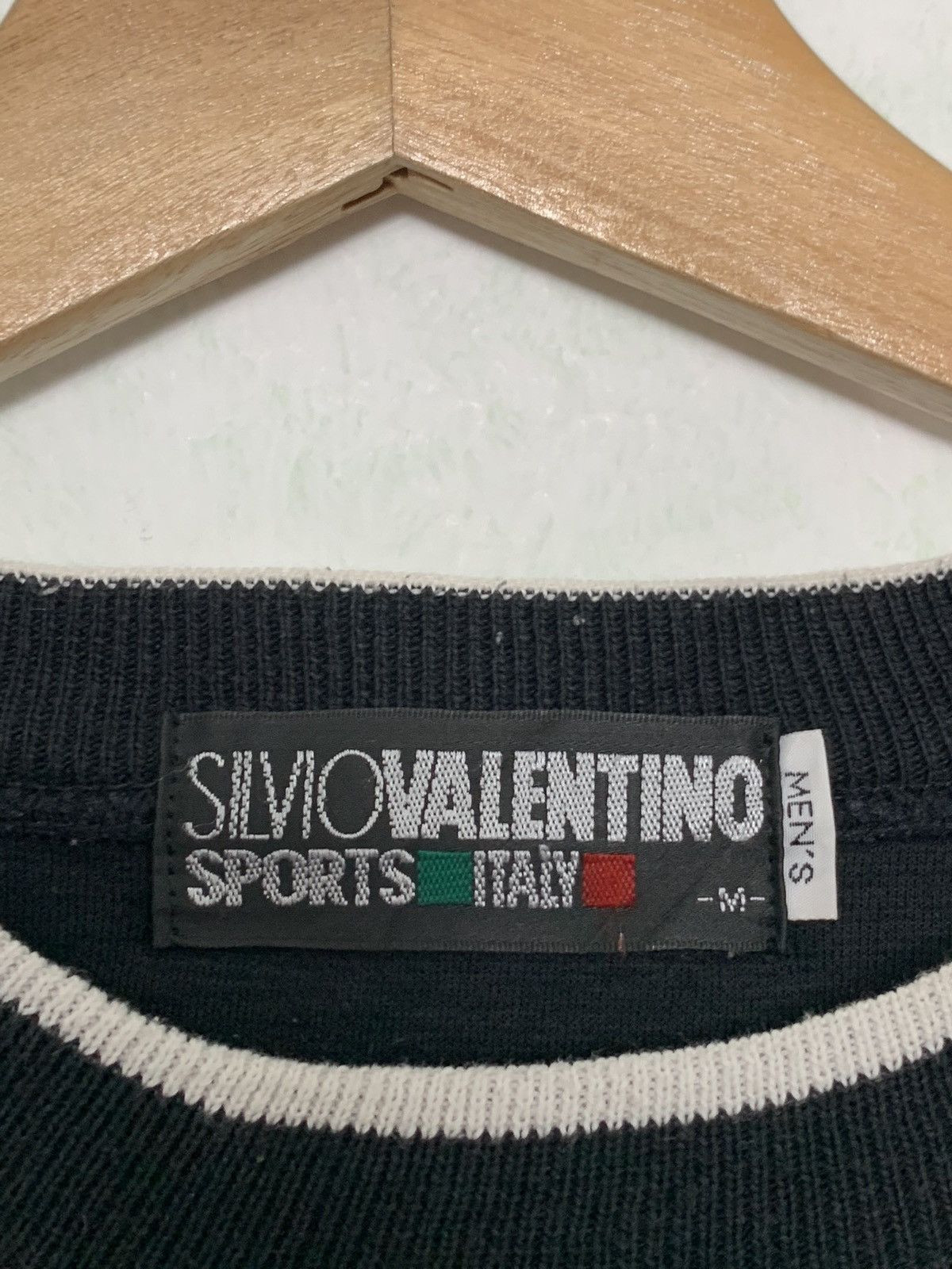 Valentino Vintage Silvio Valentino Center Logo Crewneck Sweatshirt Size US M / EU 48-50 / 2 - 6 Thumbnail