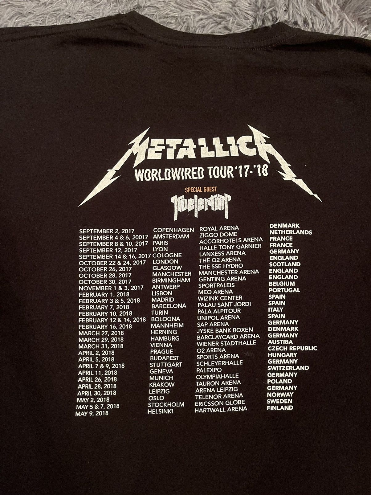 Band Tees × Metallica × Vintage Metallica 2017 tour official t-shirt Size US L / EU 52-54 / 3 - 4 Thumbnail