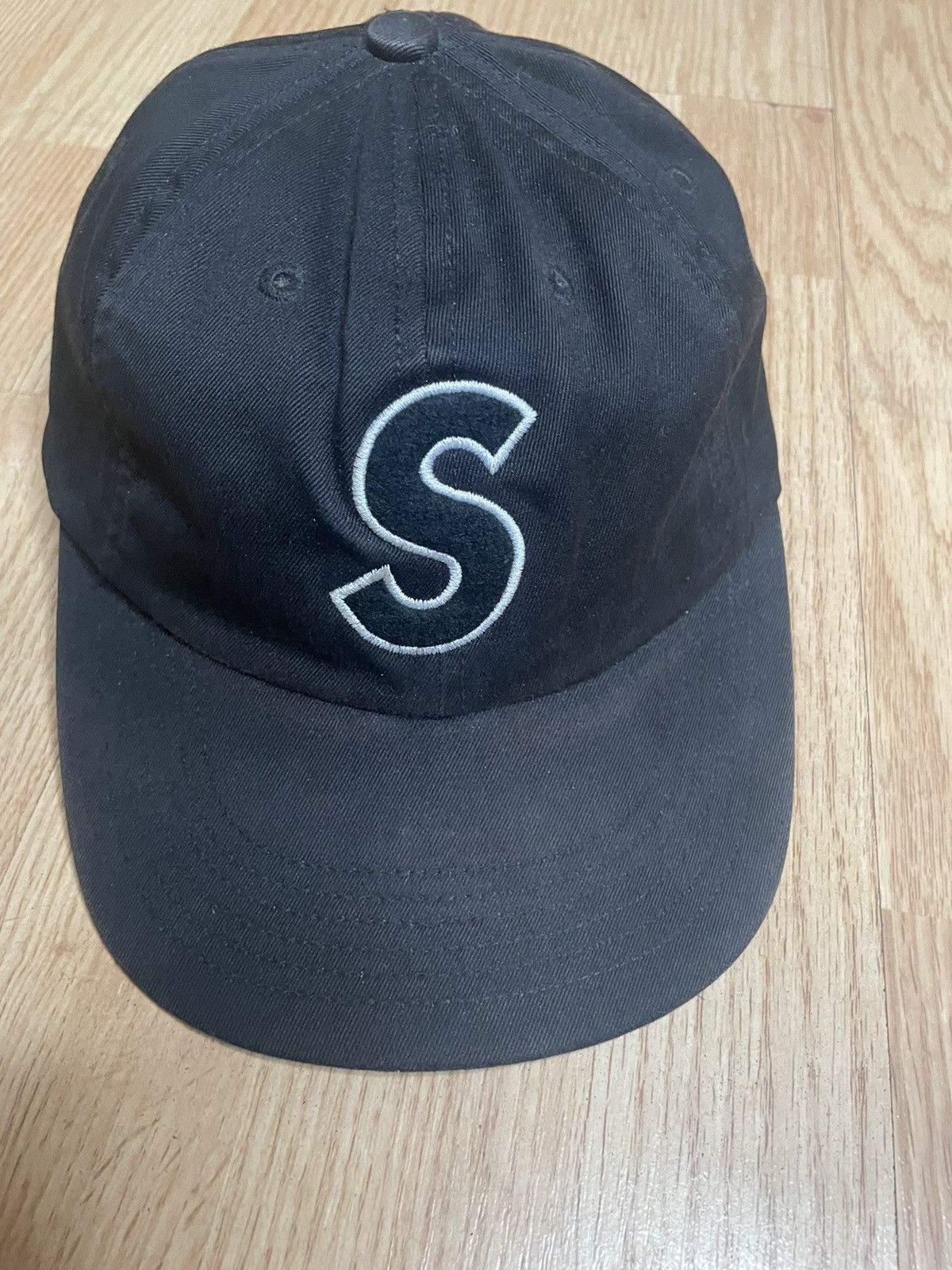 Streetwear × Supreme Supreme Wings Logo 6 Panel Hat Bleached