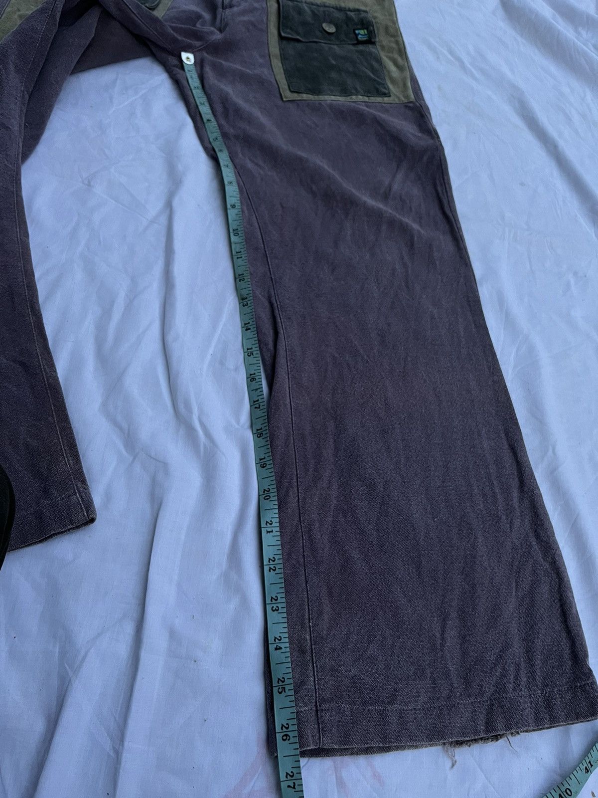 20471120 (A64). VINTAGE RENATURE FLARE BUSH PANTS Size US 31 - 14 Thumbnail