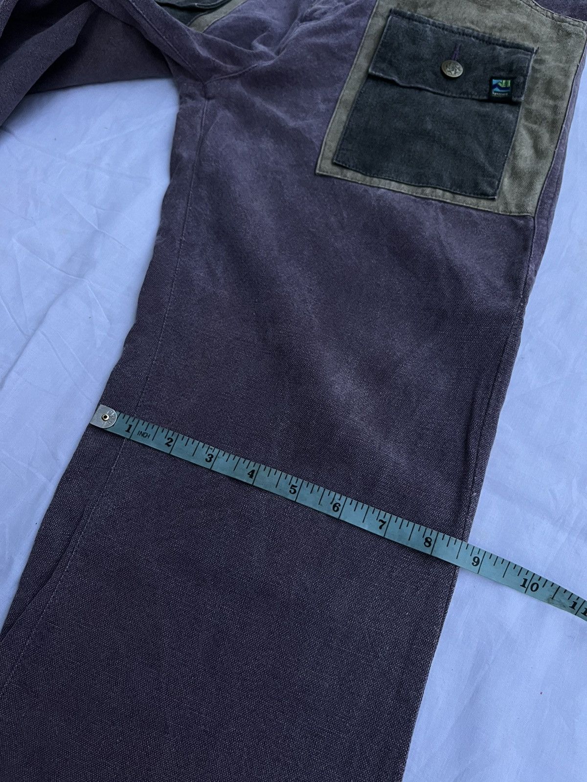 20471120 (A64). VINTAGE RENATURE FLARE BUSH PANTS Size US 31 - 12 Thumbnail