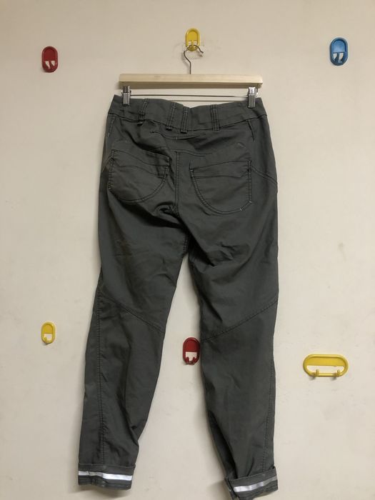 Arc'Teryx Arc’teryx multi pocket cargo pants archive 00s | Grailed