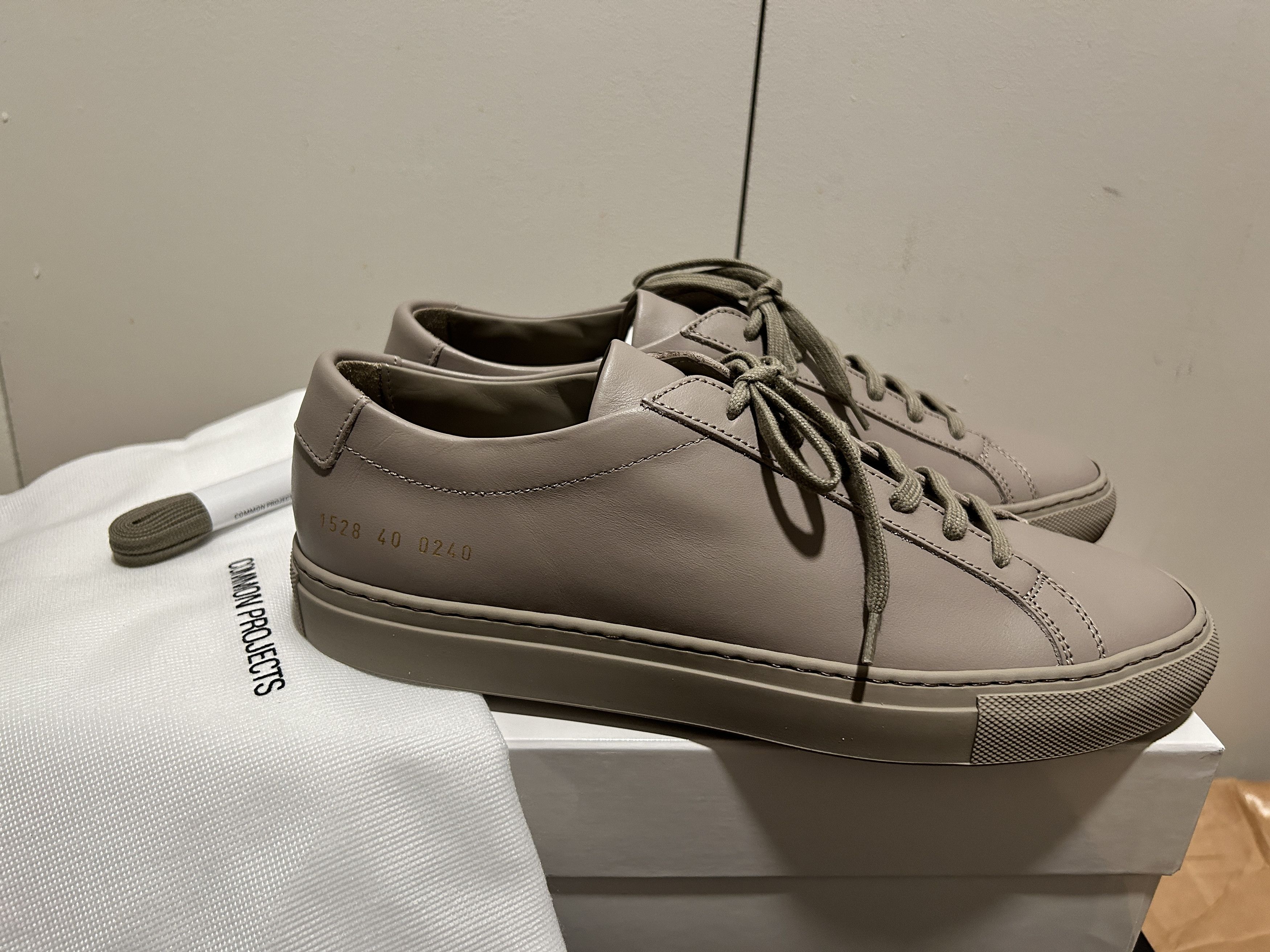 Common Projects COMMON PROJECTS ORIGINAL ACHILLES LOW TAUPE 1520 40 0240 |  Grailed