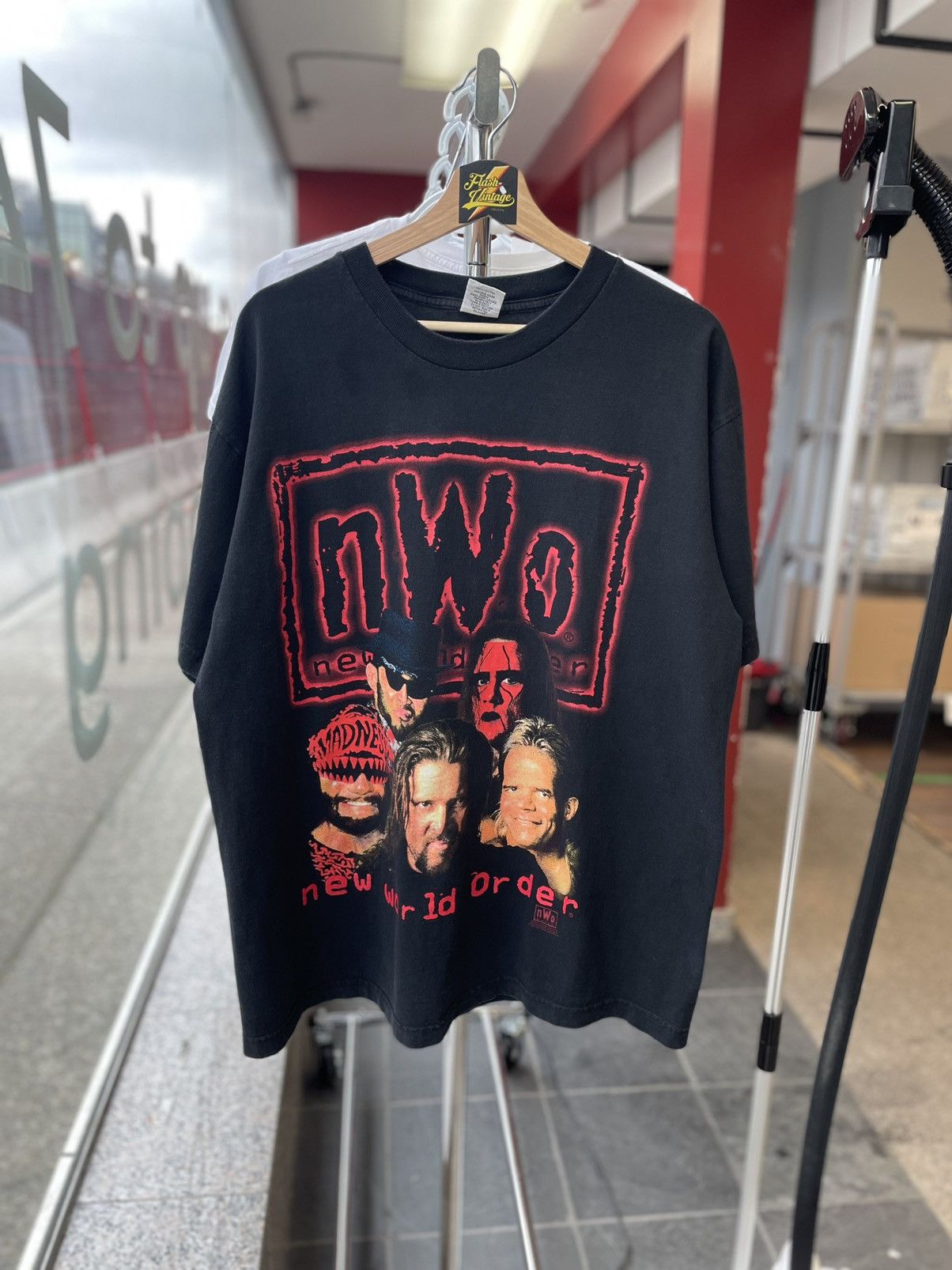 Vintage × WCW/nWo × WWE Vintage 1998 WCW WWF NWO New World Order Graphic Tee Size XL Size US XL / EU 56 / 4 - 1 Thumbnail