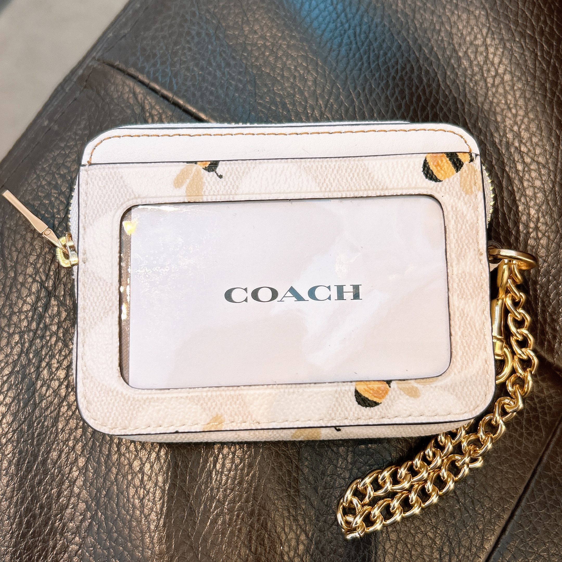 Coach Zip Card Case In Signature Canvas selling With Bee Print