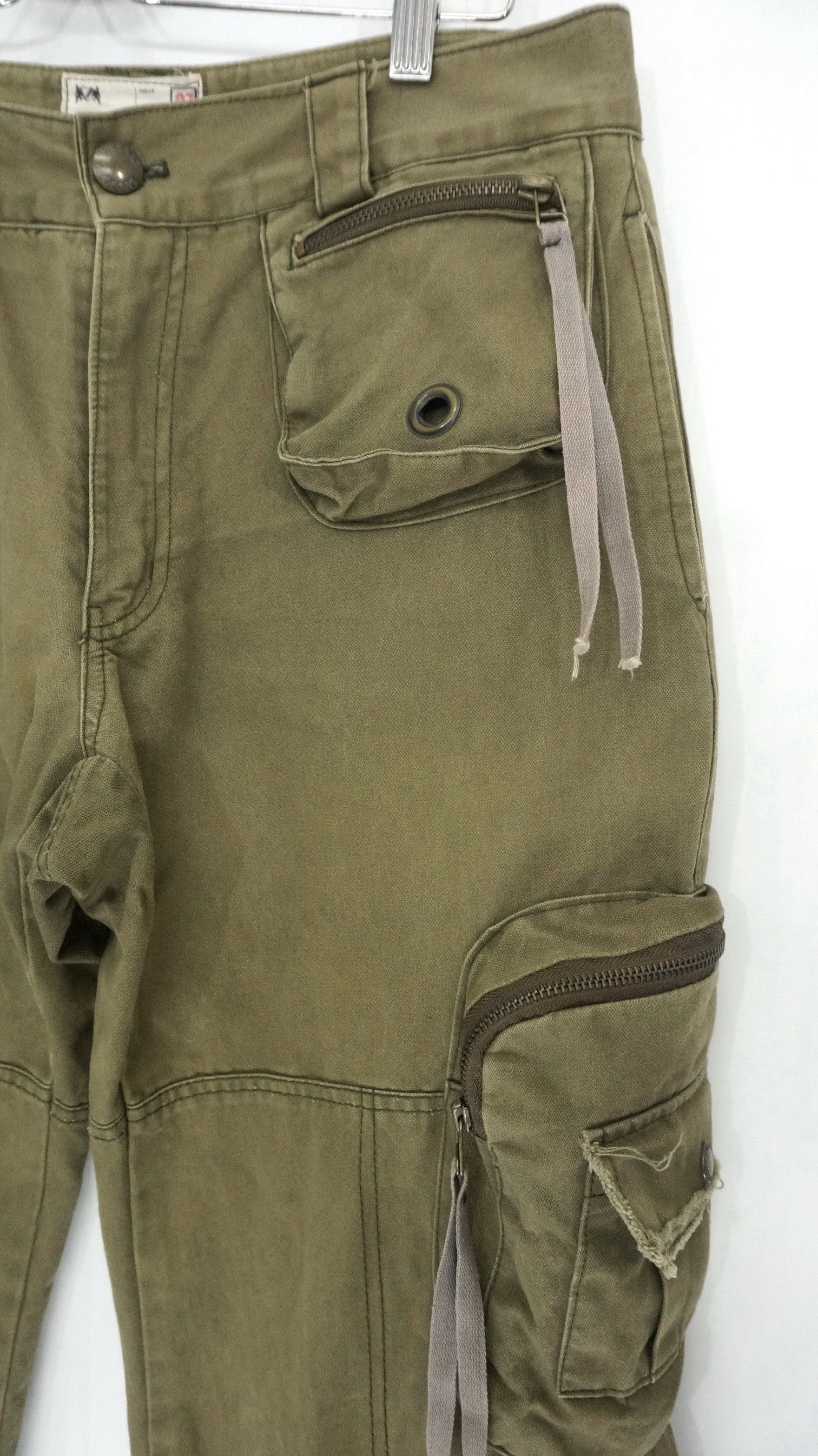 Japanese Brand DopeVtg! SISKELI Japan Wide Flared Worn Out 3D Cargo Pants Size US 33 - 5 Thumbnail