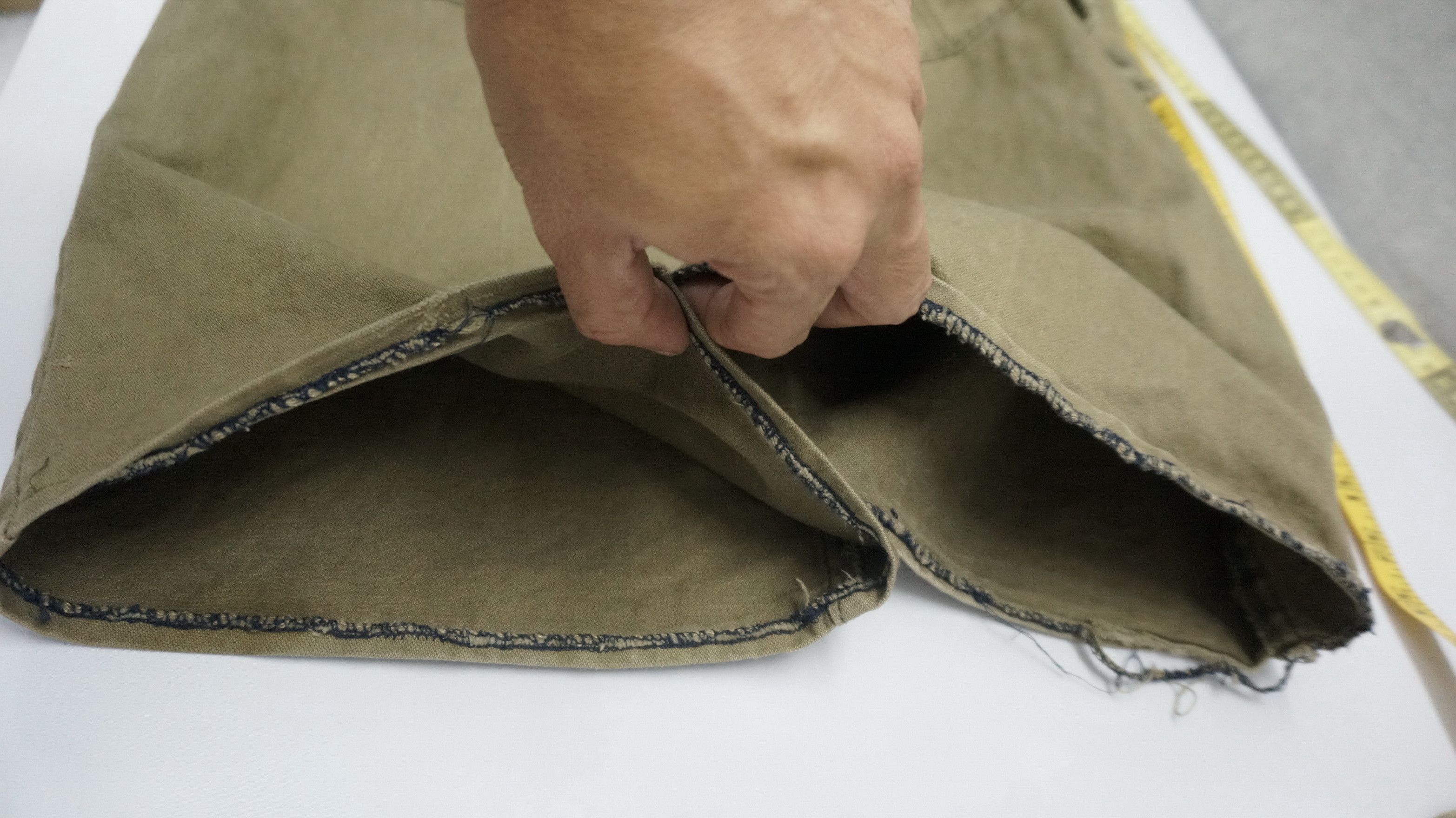 Japanese Brand DopeVtg! SISKELI Japan Wide Flared Worn Out 3D Cargo Pants Size US 33 - 17 Thumbnail