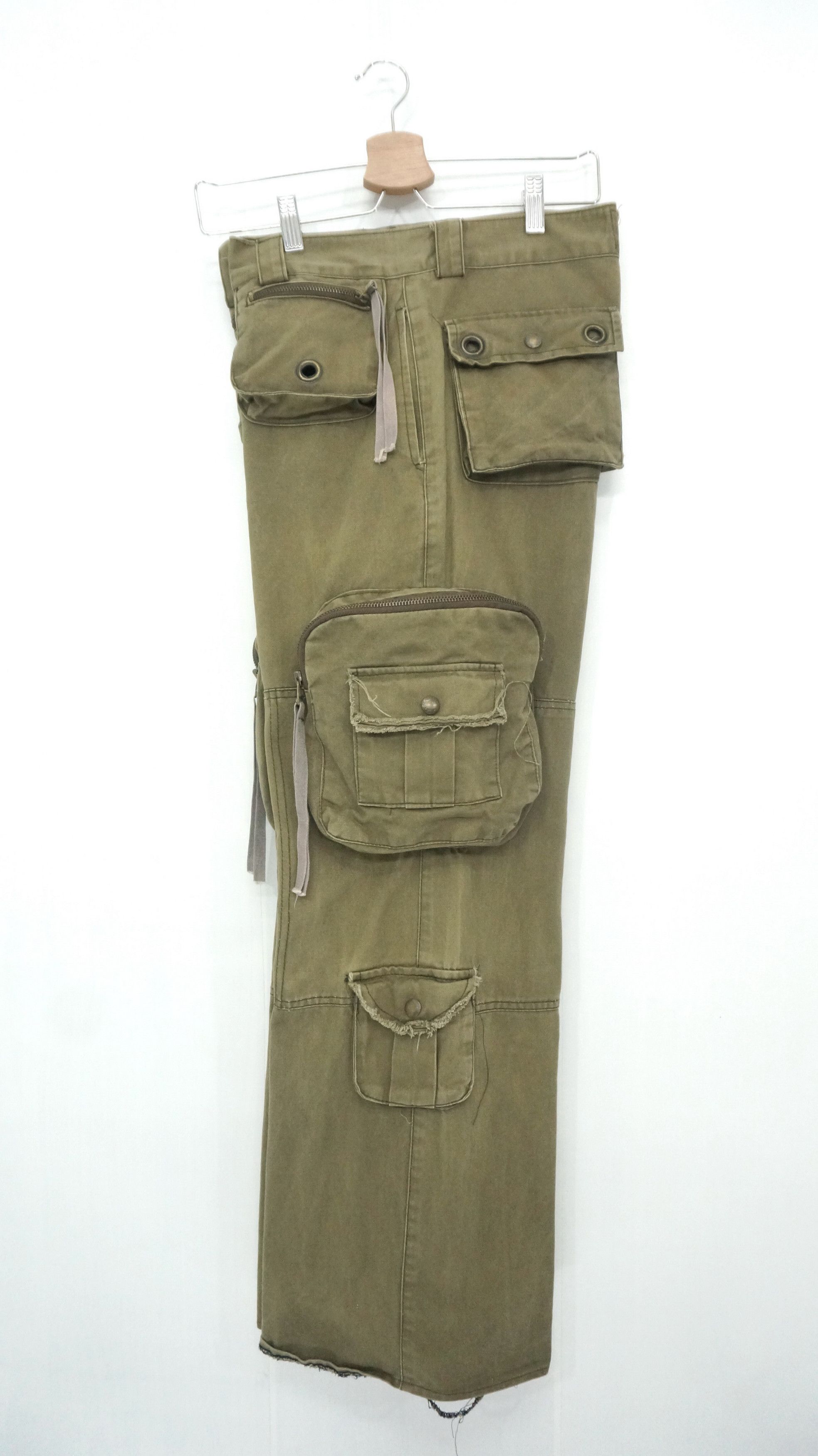 Japanese Brand DopeVtg! SISKELI Japan Wide Flared Worn Out 3D Cargo Pants Size US 33 - 2 Thumbnail