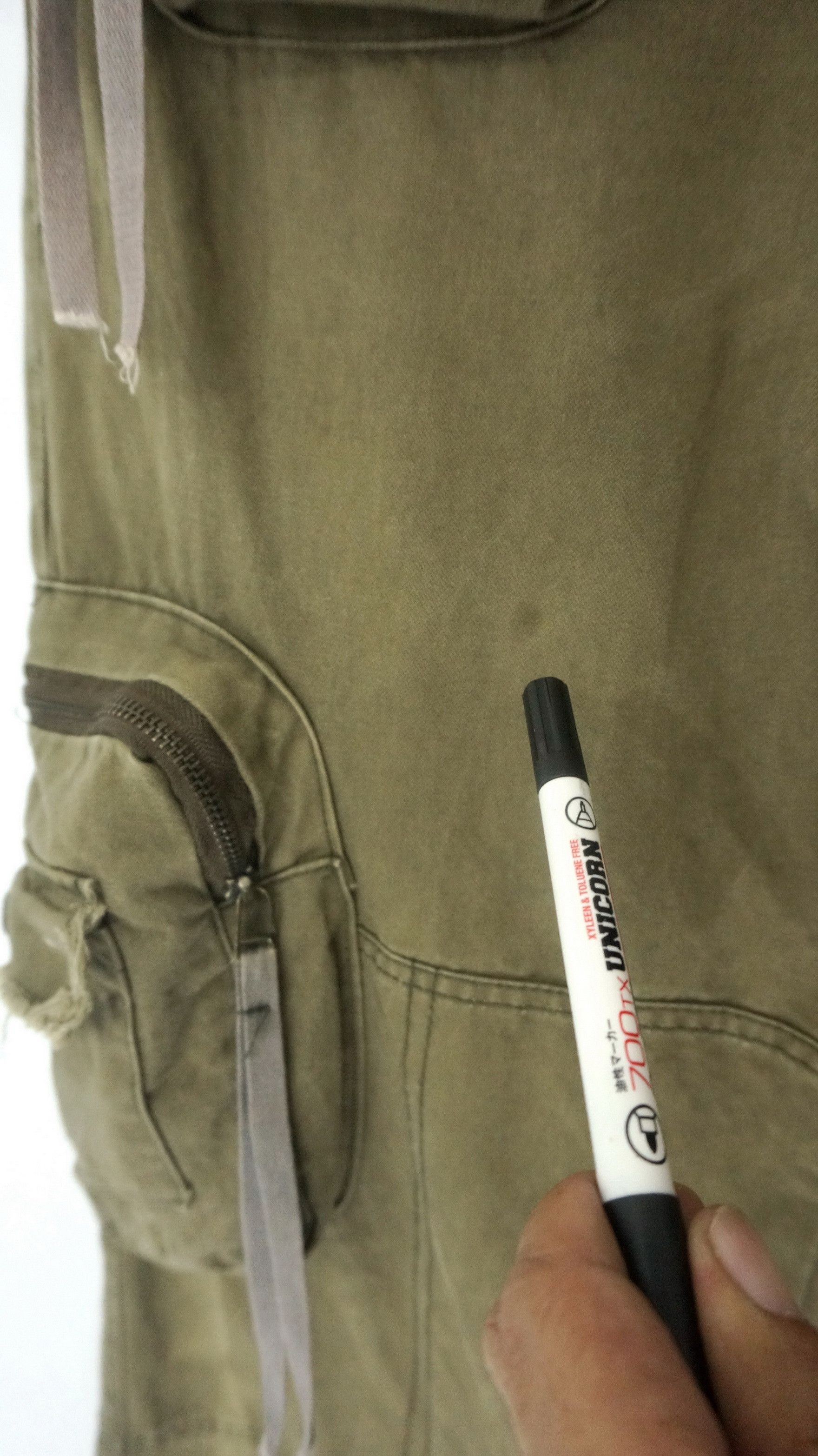 Japanese Brand DopeVtg! SISKELI Japan Wide Flared Worn Out 3D Cargo Pants Size US 33 - 19 Thumbnail