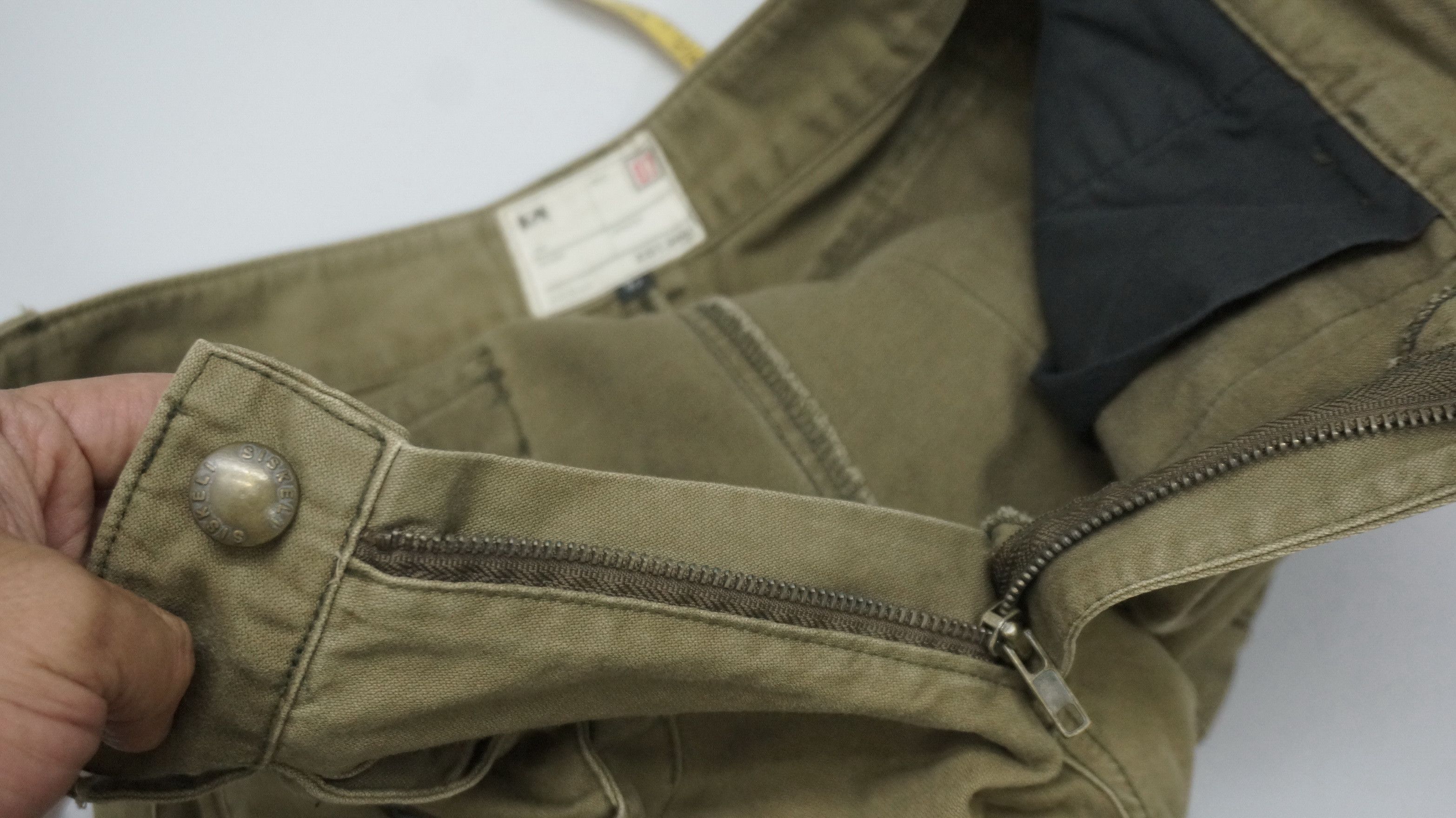 Japanese Brand DopeVtg! SISKELI Japan Wide Flared Worn Out 3D Cargo Pants Size US 33 - 15 Thumbnail