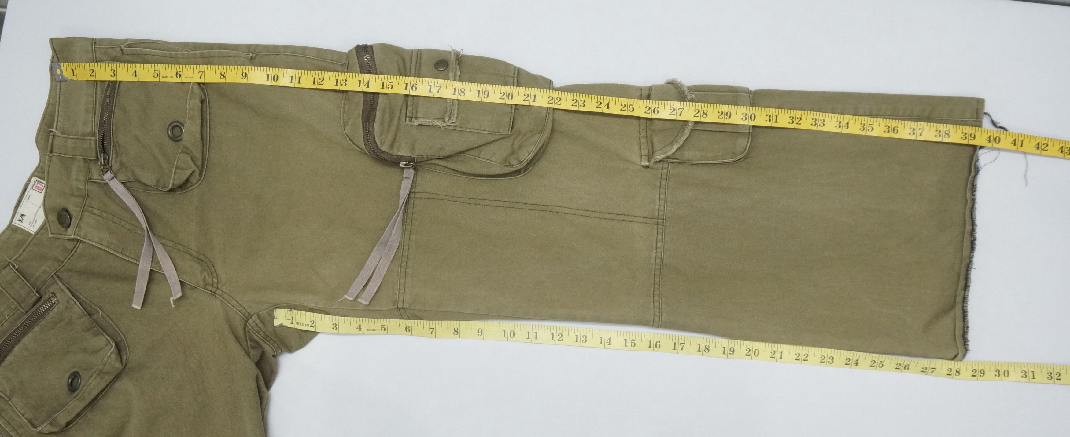 Japanese Brand DopeVtg! SISKELI Japan Wide Flared Worn Out 3D Cargo Pants Size US 33 - 12 Thumbnail