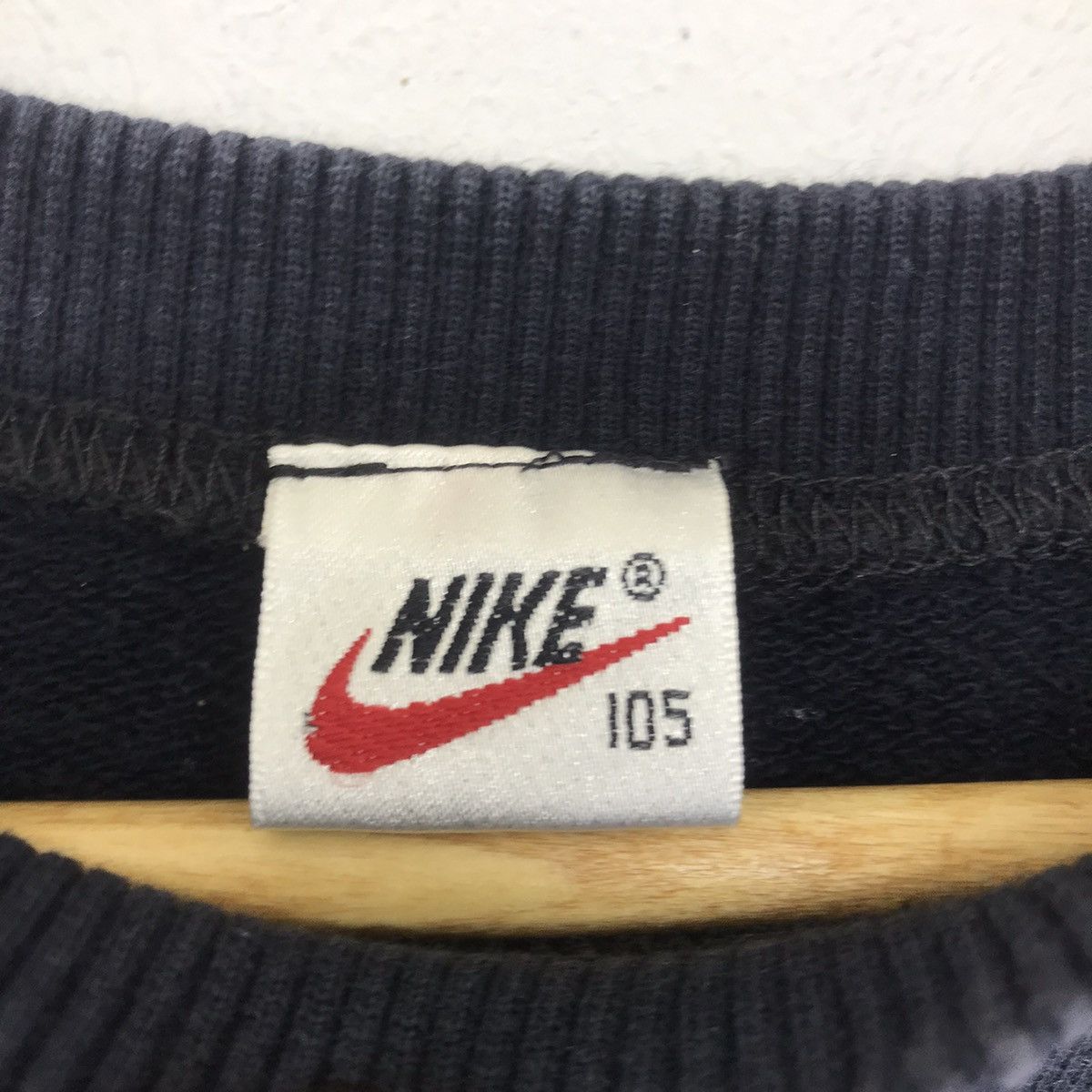Nike Nike 90s Vintage Embriodered Sweatshirt Crewneck Pullover Size US M / EU 48-50 / 2 - 5 Thumbnail