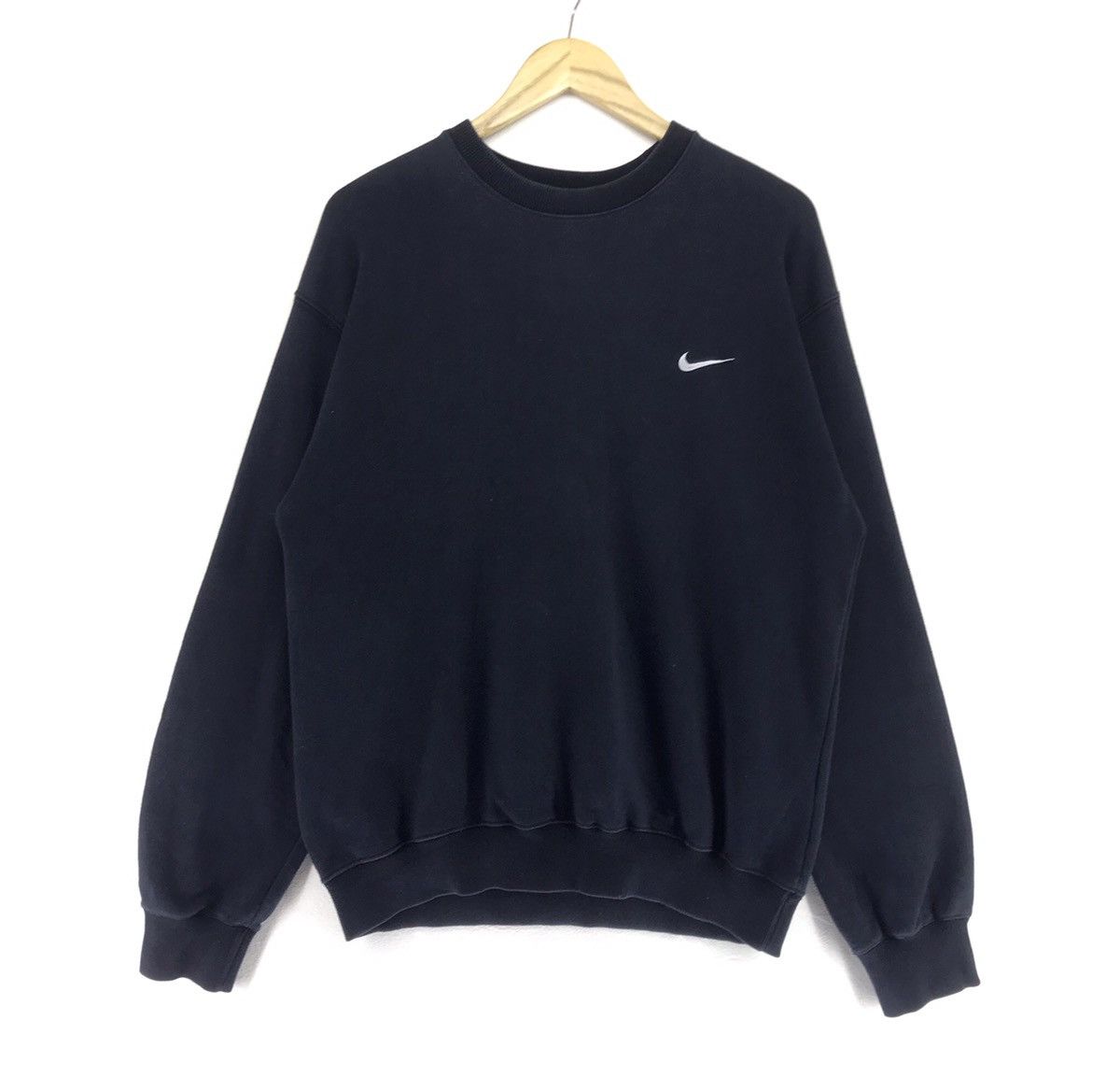 Nike Nike 90s Vintage Embriodered Sweatshirt Crewneck Pullover Size US M / EU 48-50 / 2 - 1 Thumbnail