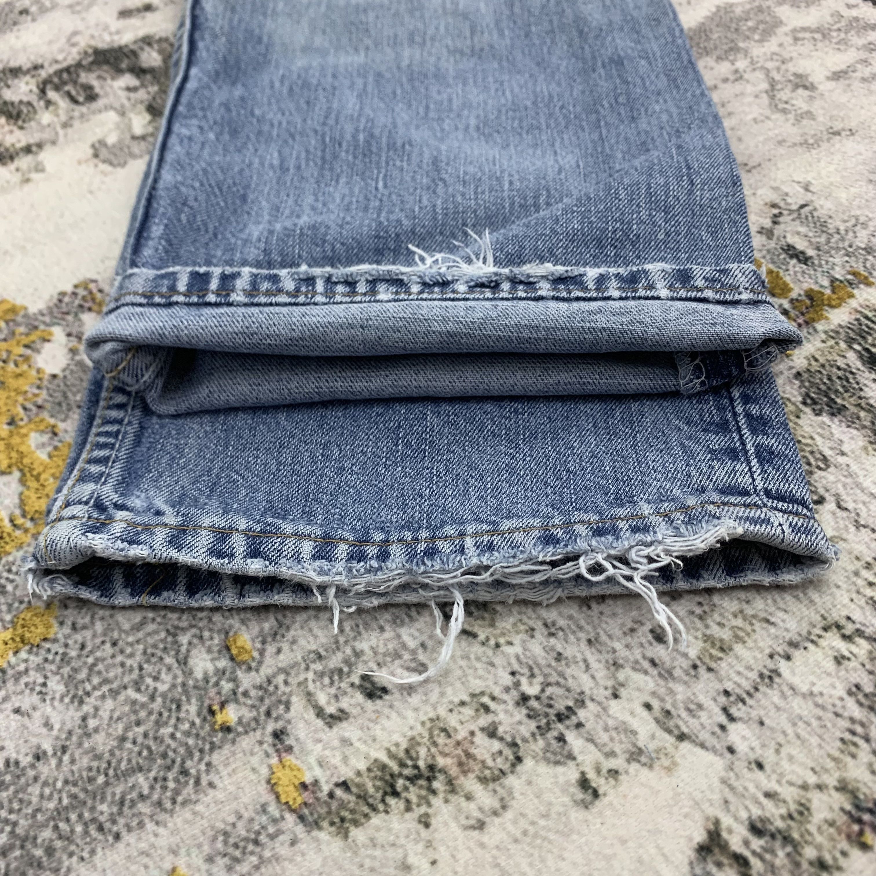 Levi's Vintage Levi's 517 Blue Denim Distressed Pants Size US 31 - 7 Thumbnail