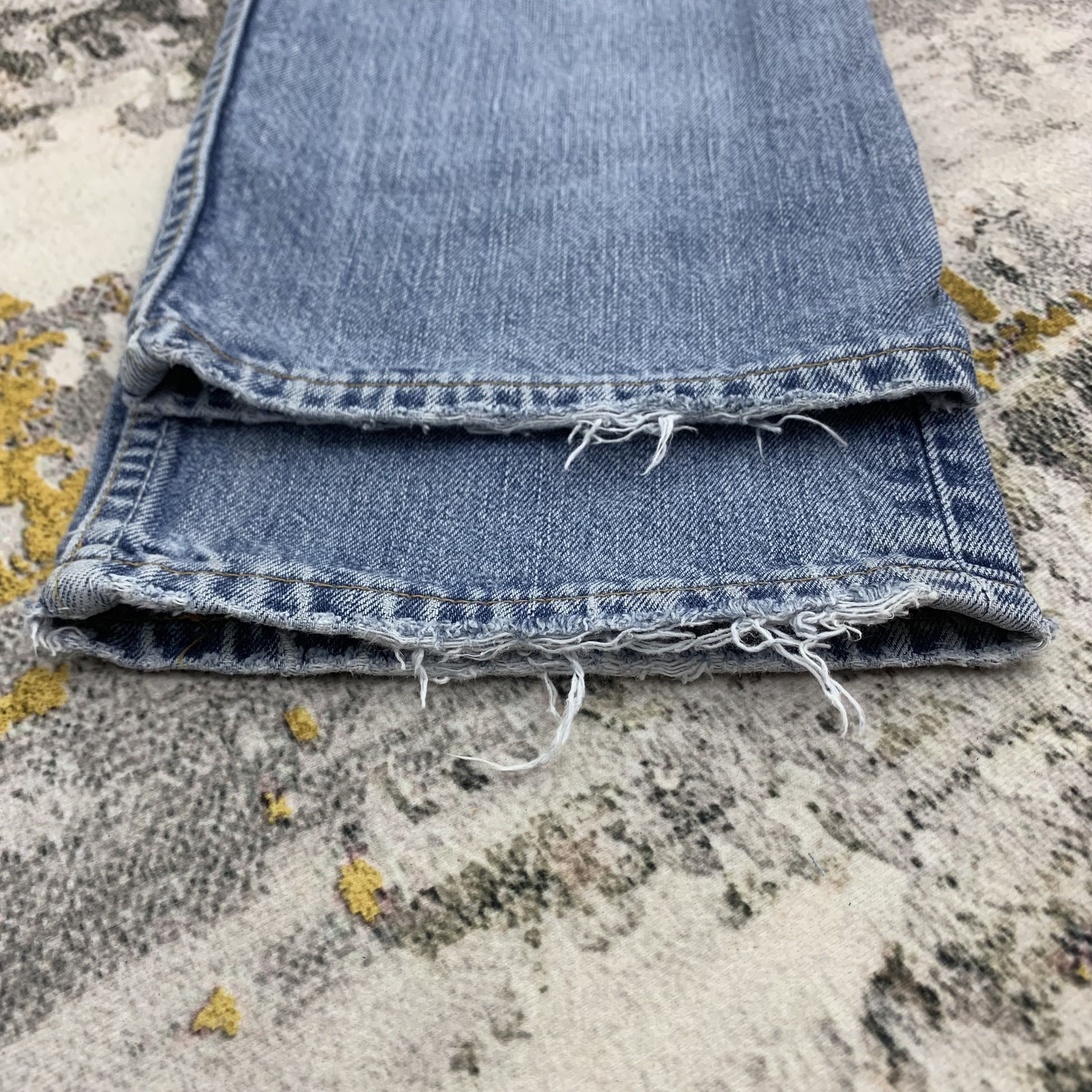 Levi's Vintage Levi's 517 Blue Denim Distressed Pants Size US 31 - 6 Thumbnail