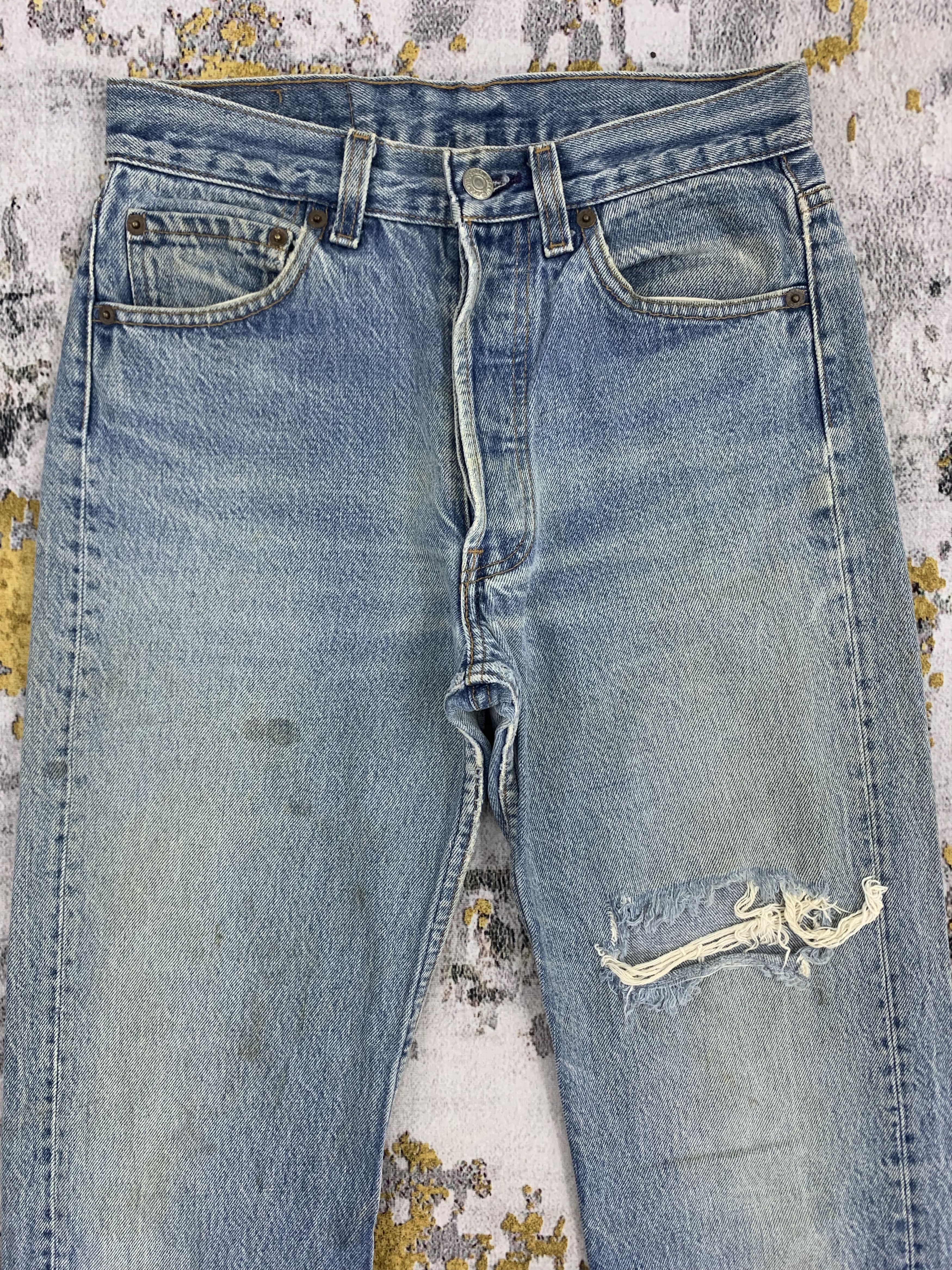 Levi's Vintage Levi's 501 Blue Denim Ripped Jeans Size US 27 - 2 Thumbnail