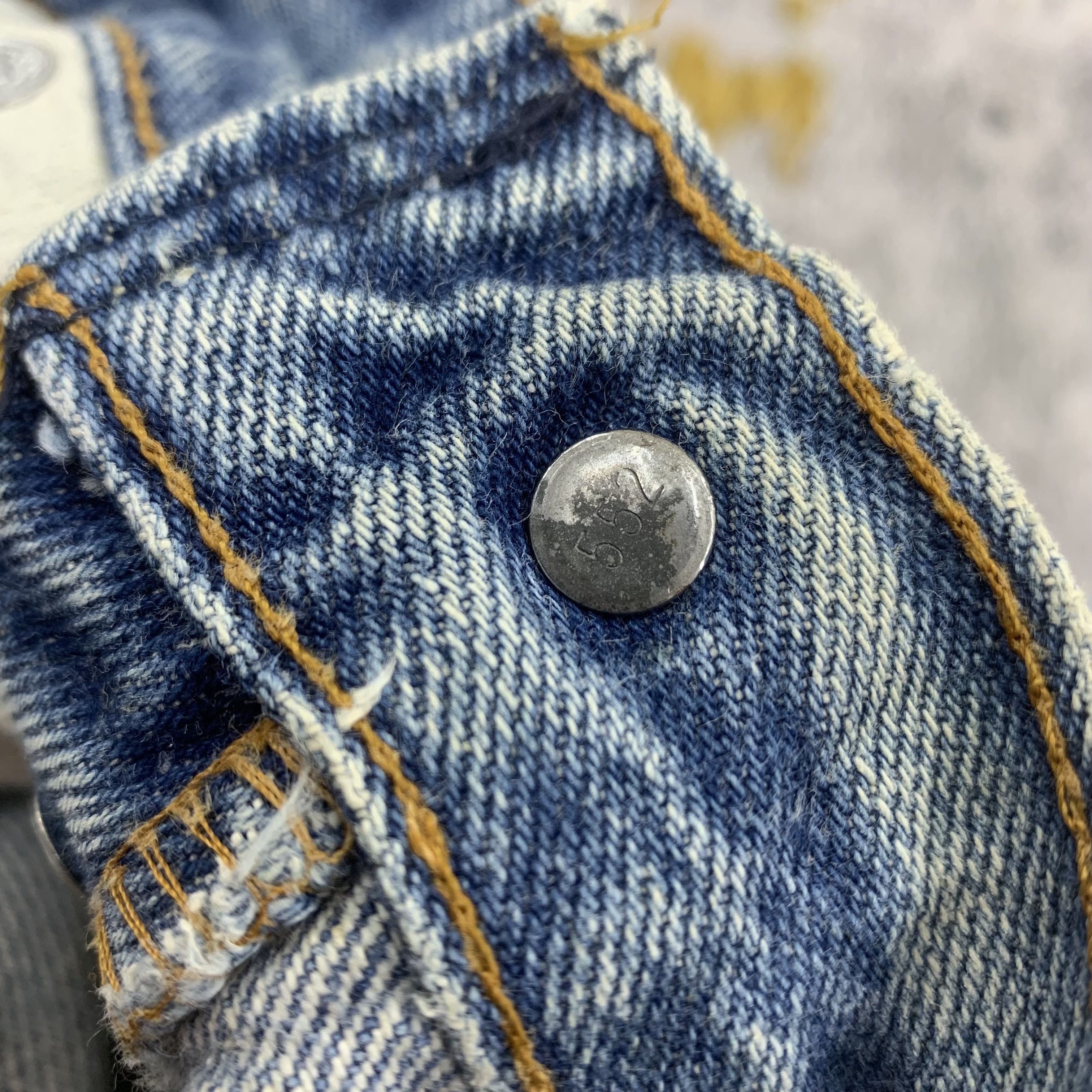 Levi's Vintage Levi's 501 Blue Denim Ripped Jeans Size US 27 - 10 Thumbnail