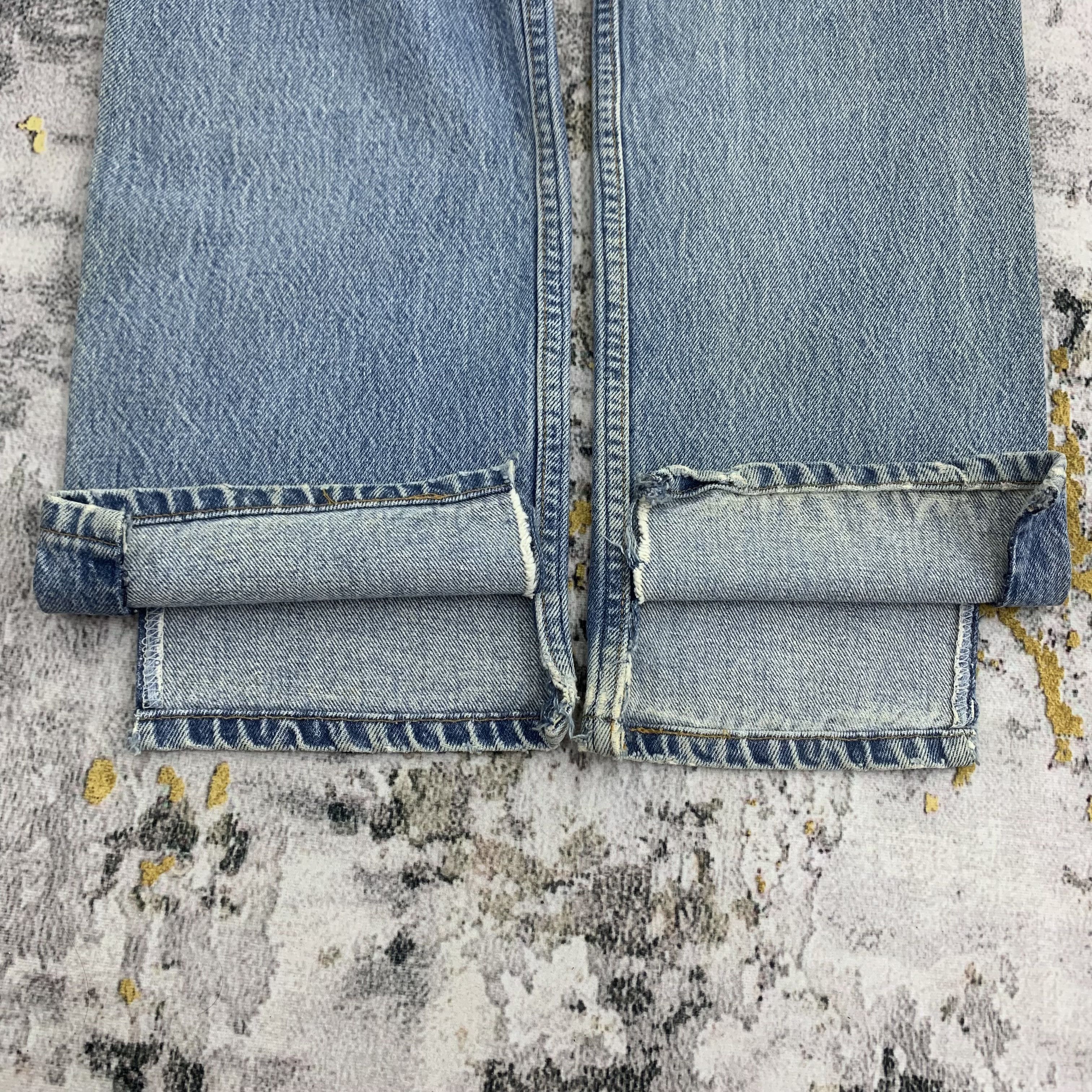 Levi's Vintage Levi's 501 Blue Denim Ripped Jeans Size US 27 - 8 Thumbnail