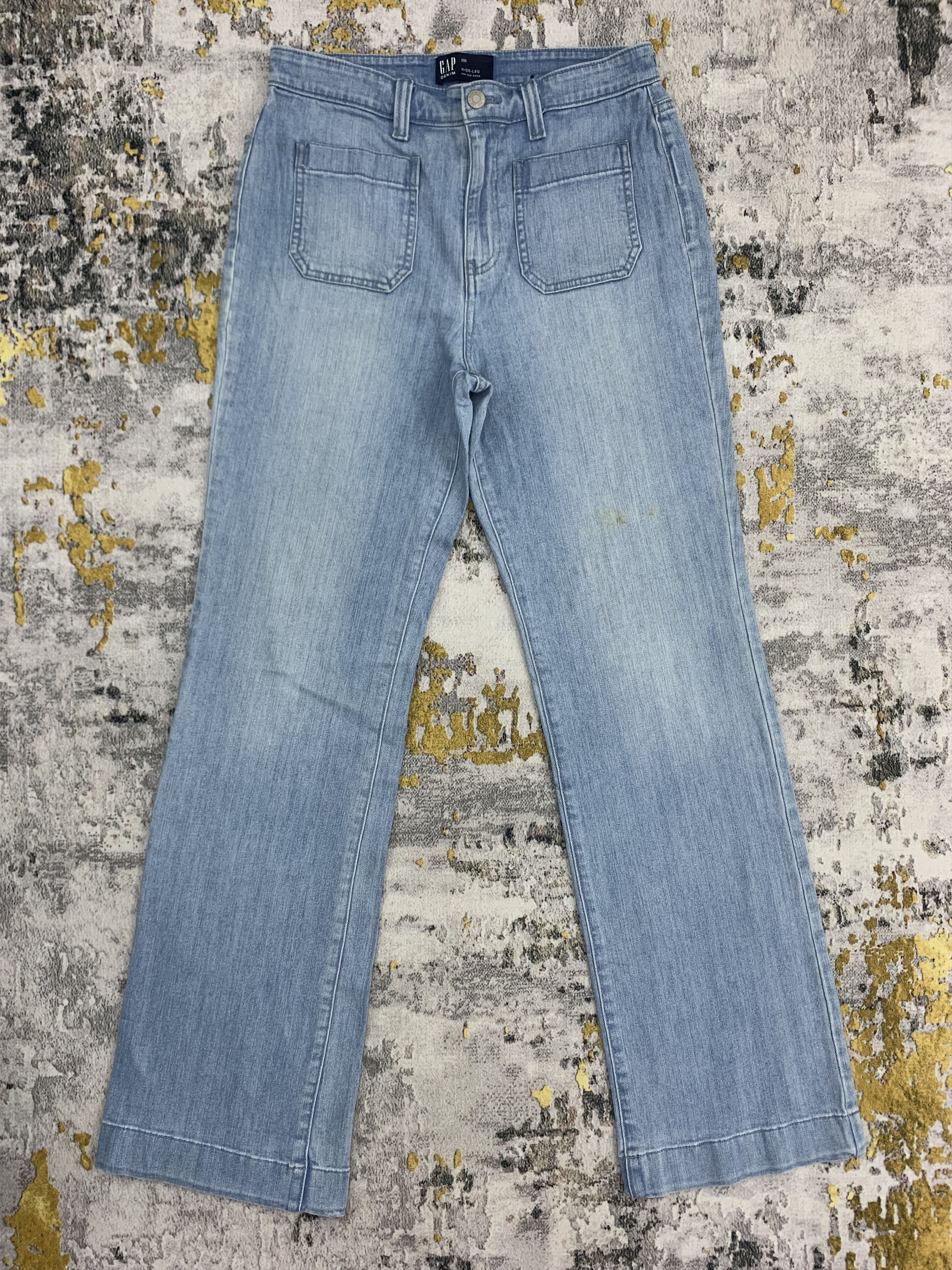 Gap GAP Blue Light Wash Jeans Womenswear Size 28" / US 6 / IT 42 - 1 Thumbnail
