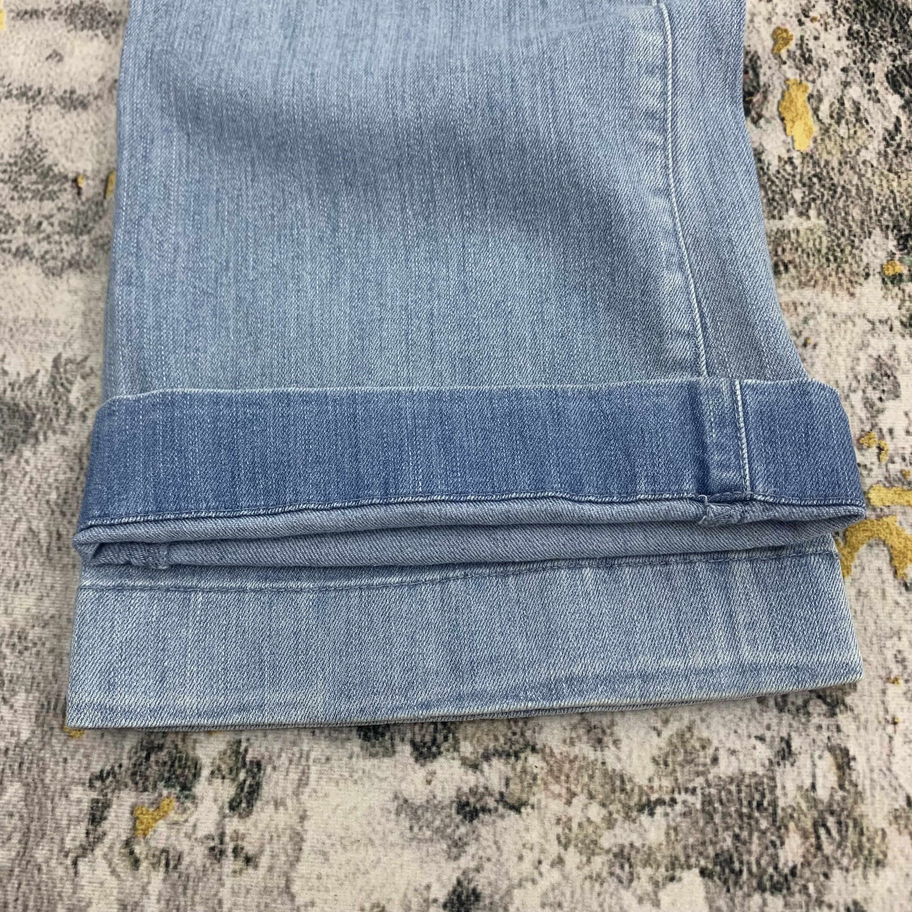 Gap GAP Blue Light Wash Jeans Womenswear Size 28" / US 6 / IT 42 - 8 Thumbnail