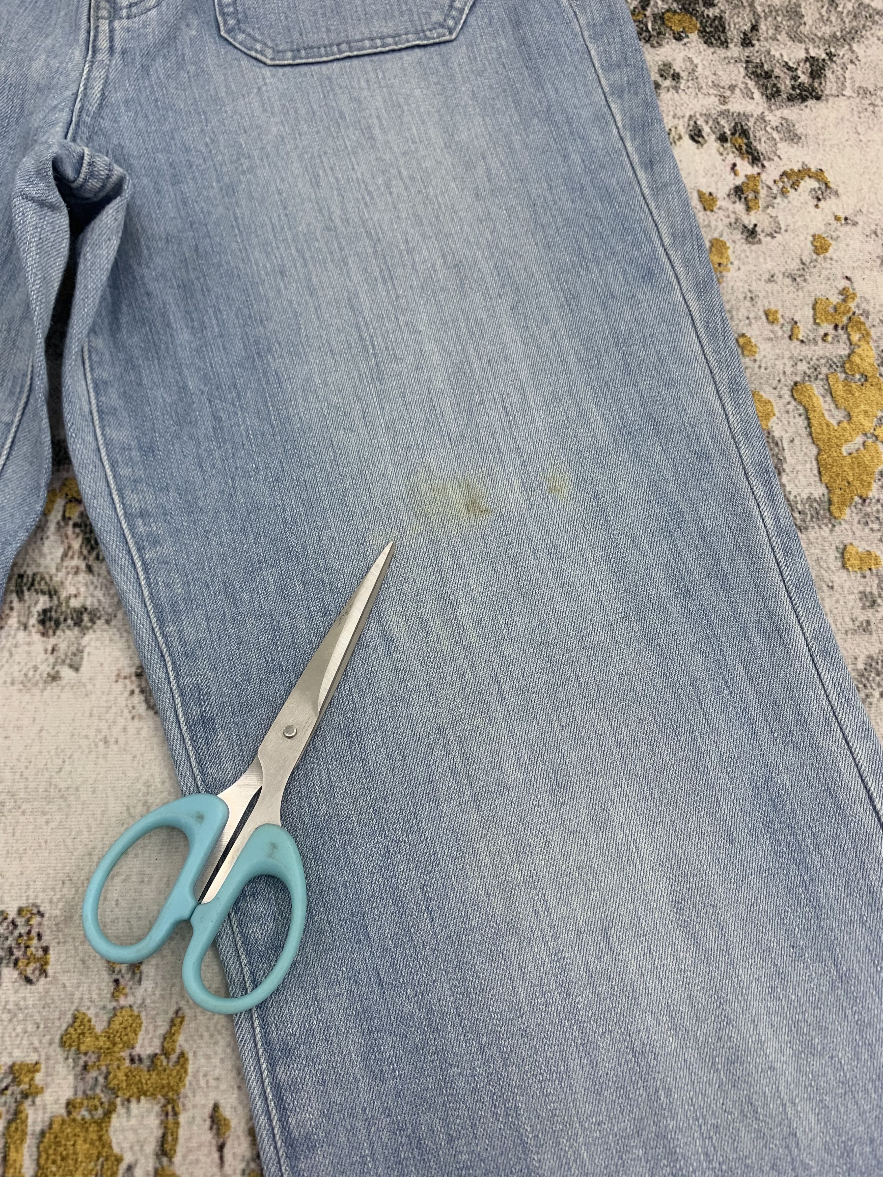 Gap GAP Blue Light Wash Jeans Womenswear Size 28" / US 6 / IT 42 - 4 Thumbnail