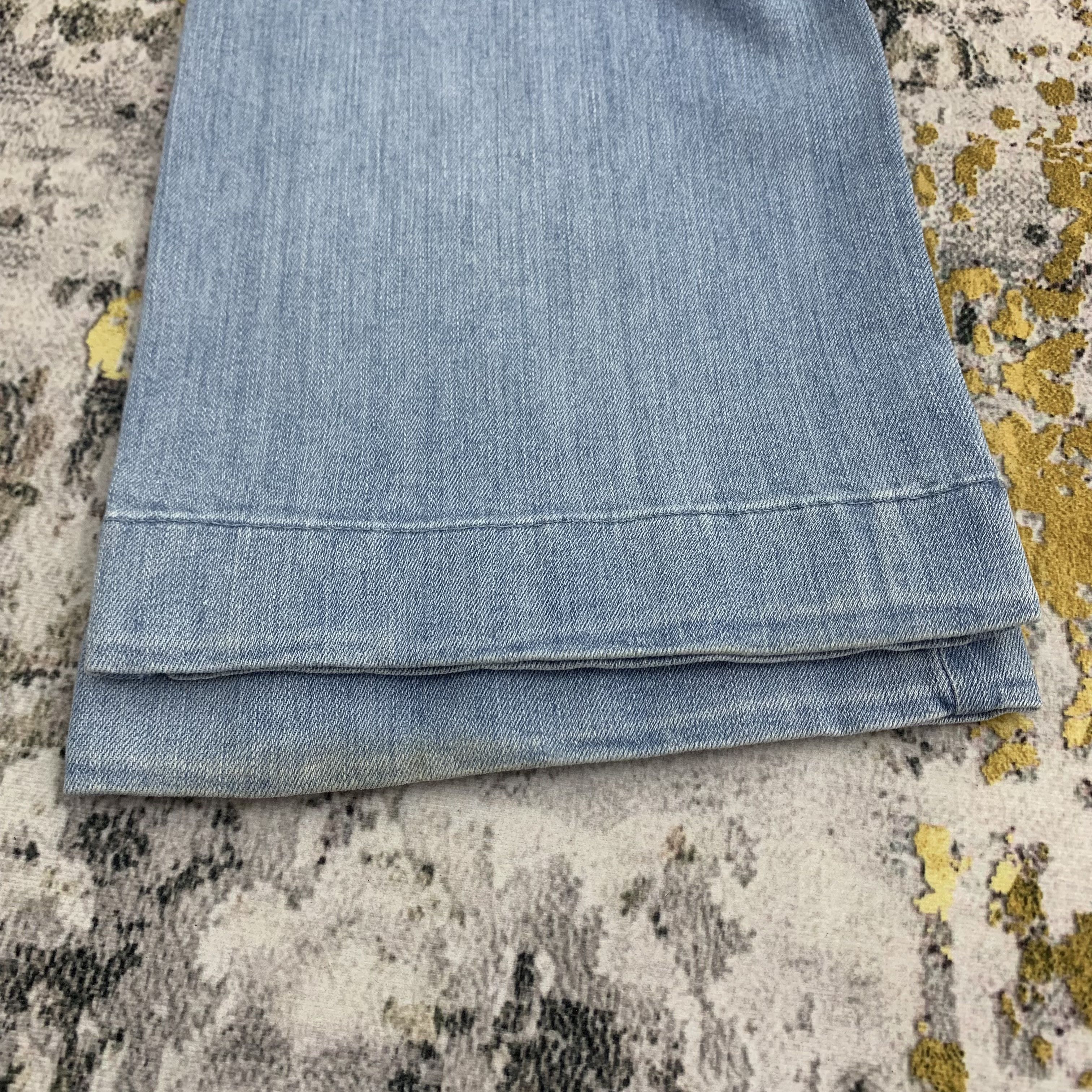 Gap GAP Blue Light Wash Jeans Womenswear Size 28" / US 6 / IT 42 - 7 Thumbnail