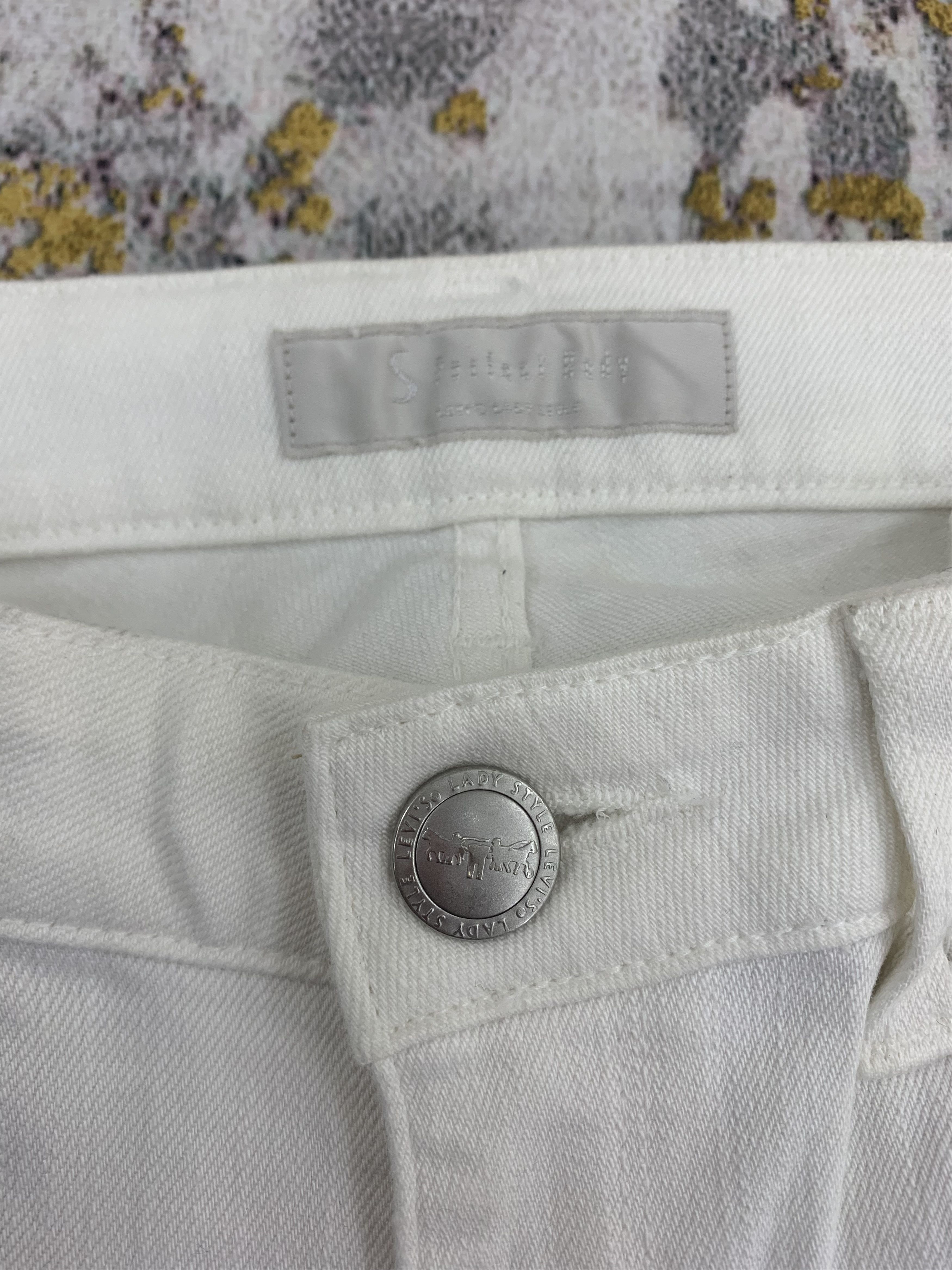 Levi's Flared White Jeans Levi's Lady Style Size US 26 / EU 42 - 3 Thumbnail
