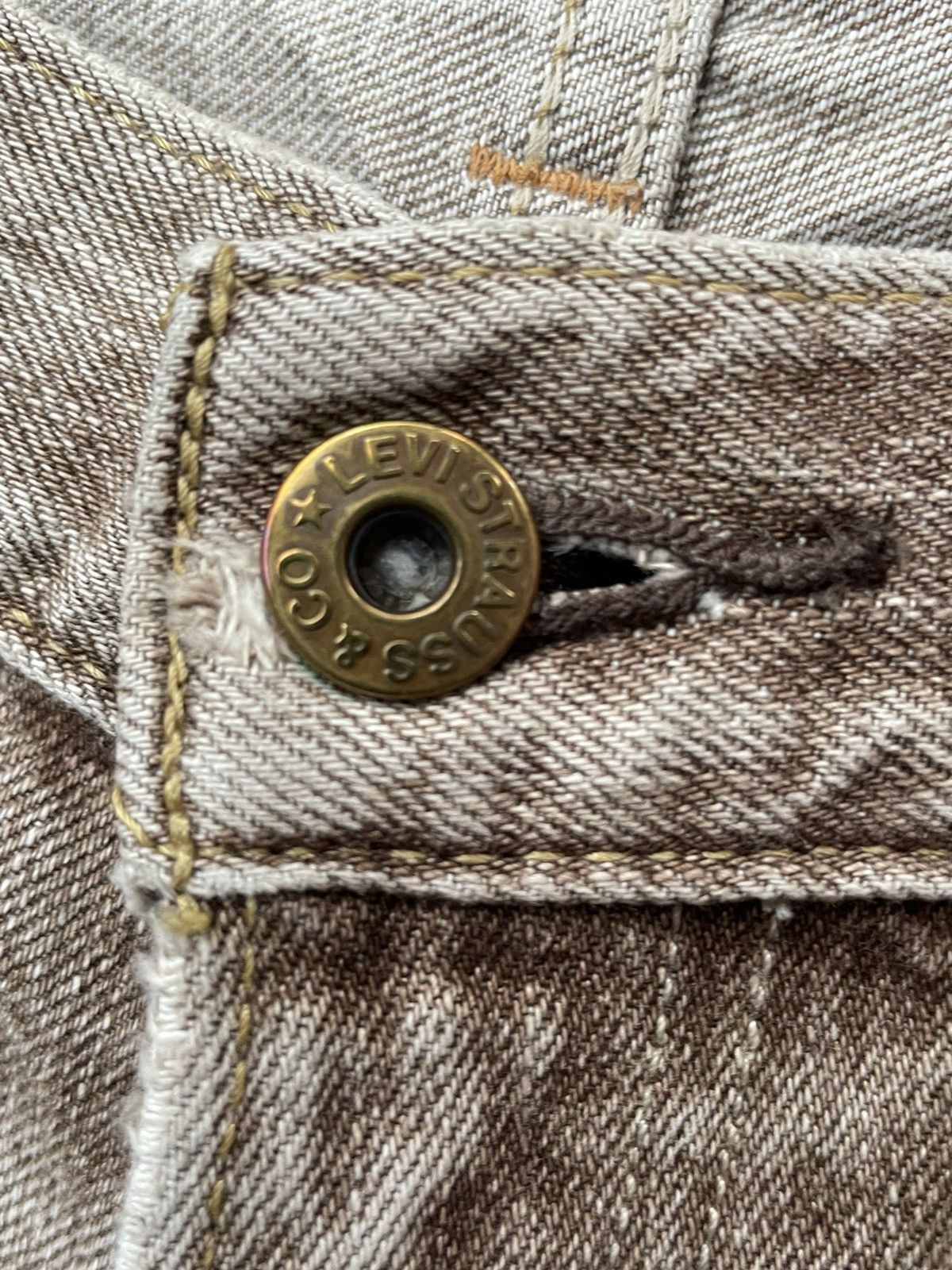 Levi's Vintage 2008 Levis 502 Faded Distresed Size US 31 - 14 Thumbnail