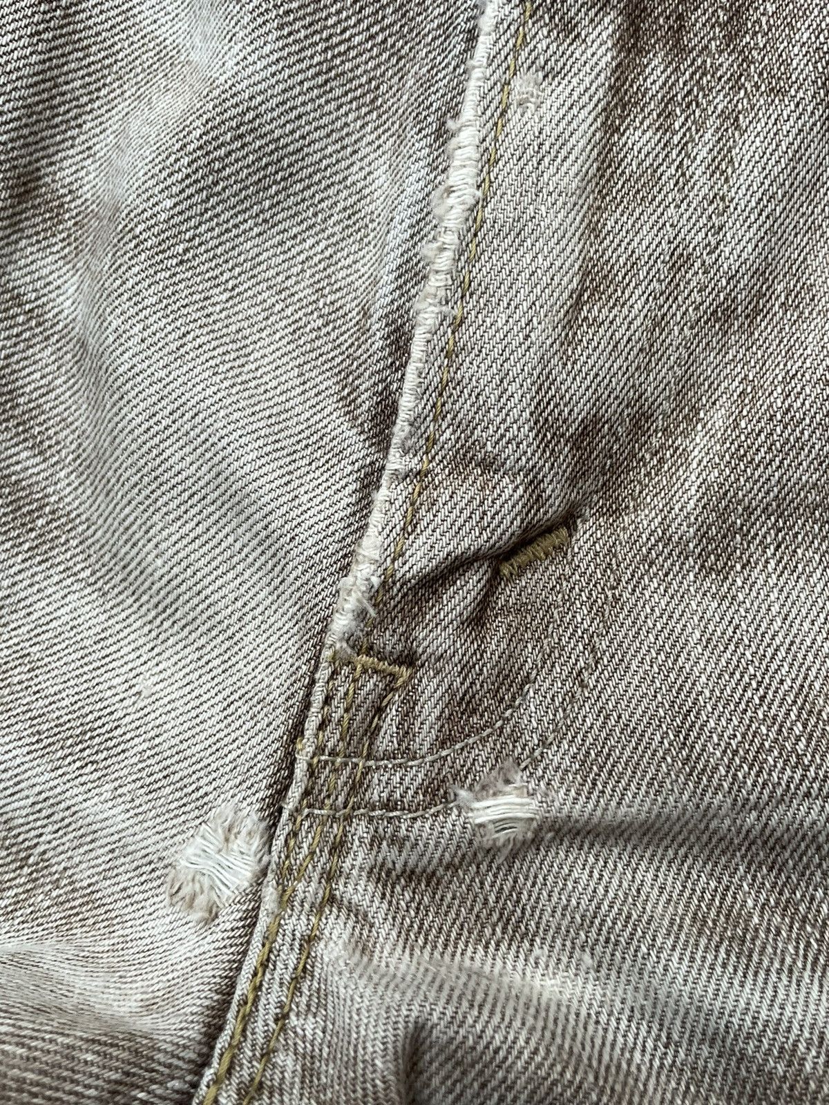Levi's Vintage 2008 Levis 502 Faded Distresed Size US 31 - 15 Thumbnail