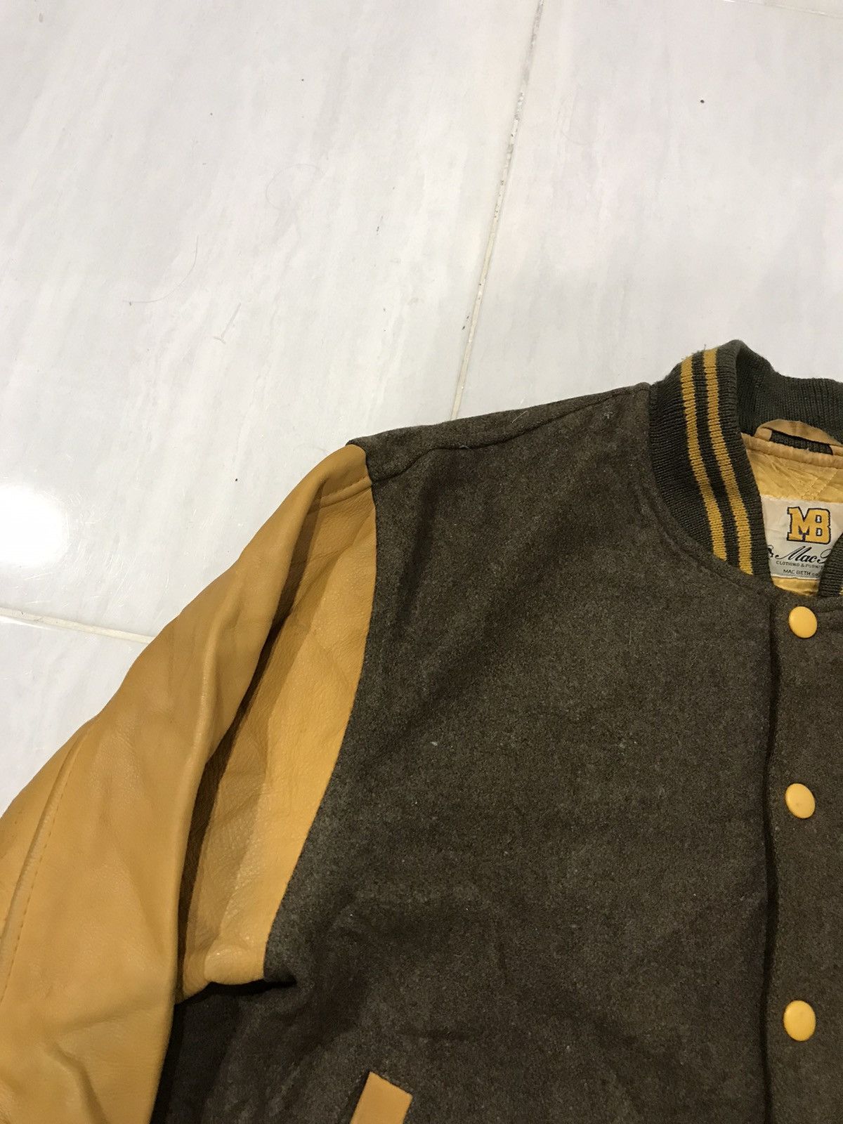 Macbeth × Vintage Vintage Mac Beth Streetwear Leather Sleeve Varsity Jacket Size US L / EU 52-54 / 3 - 3 Thumbnail