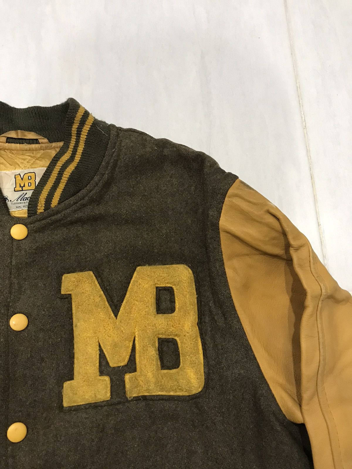 Macbeth × Vintage Vintage Mac Beth Streetwear Leather Sleeve Varsity Jacket Size US L / EU 52-54 / 3 - 2 Thumbnail
