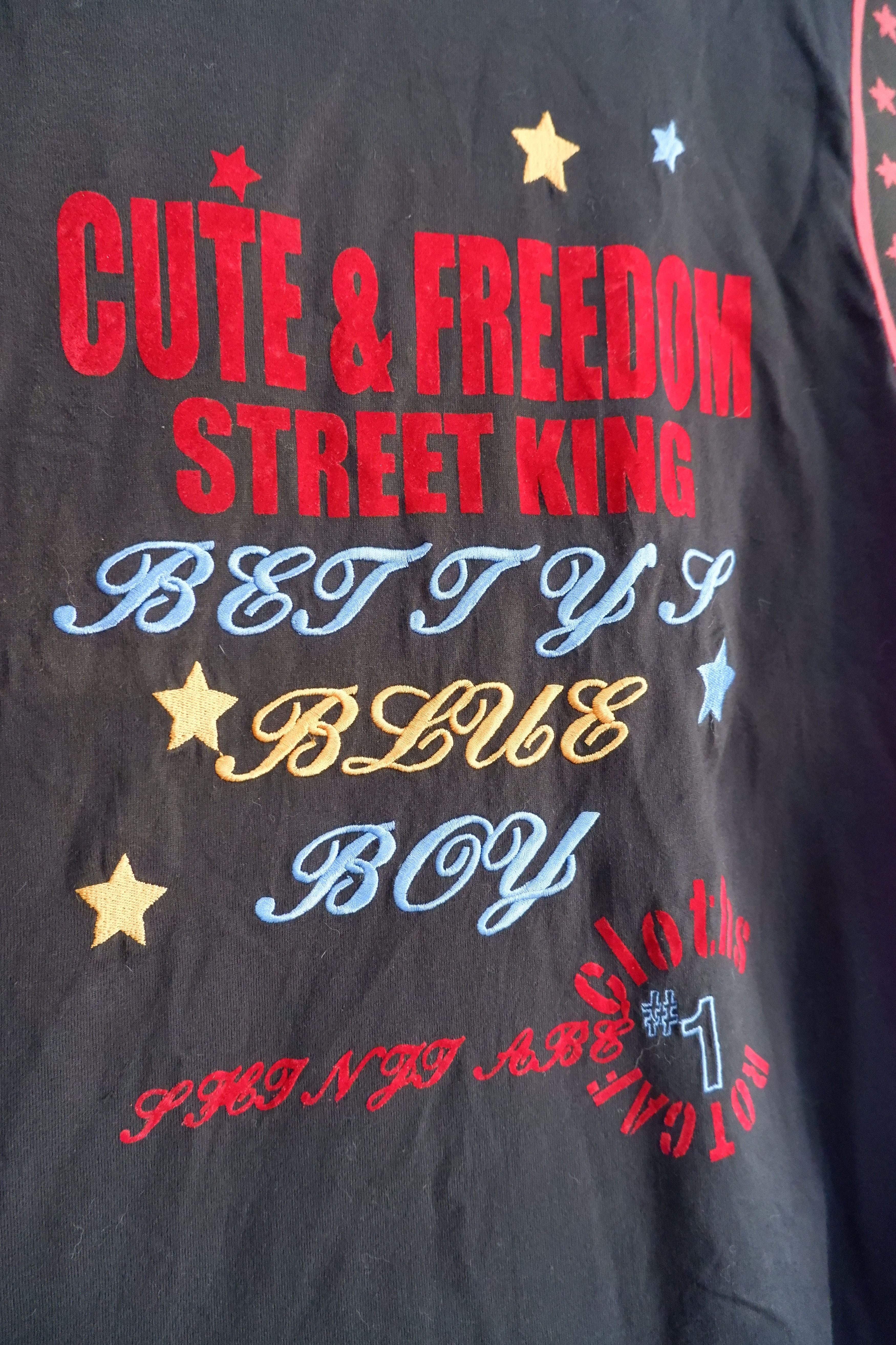 20471120 Bettys Blue Boy Shinji Abe Star Logo Neck T shirt Size US M / EU 48-50 / 2 - 3 Thumbnail