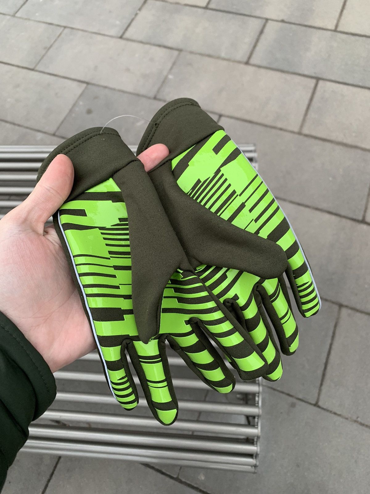 Oakley × Vintage Vintage Oakley gloves Gorpcore Size 26 - 2 Thumbnail