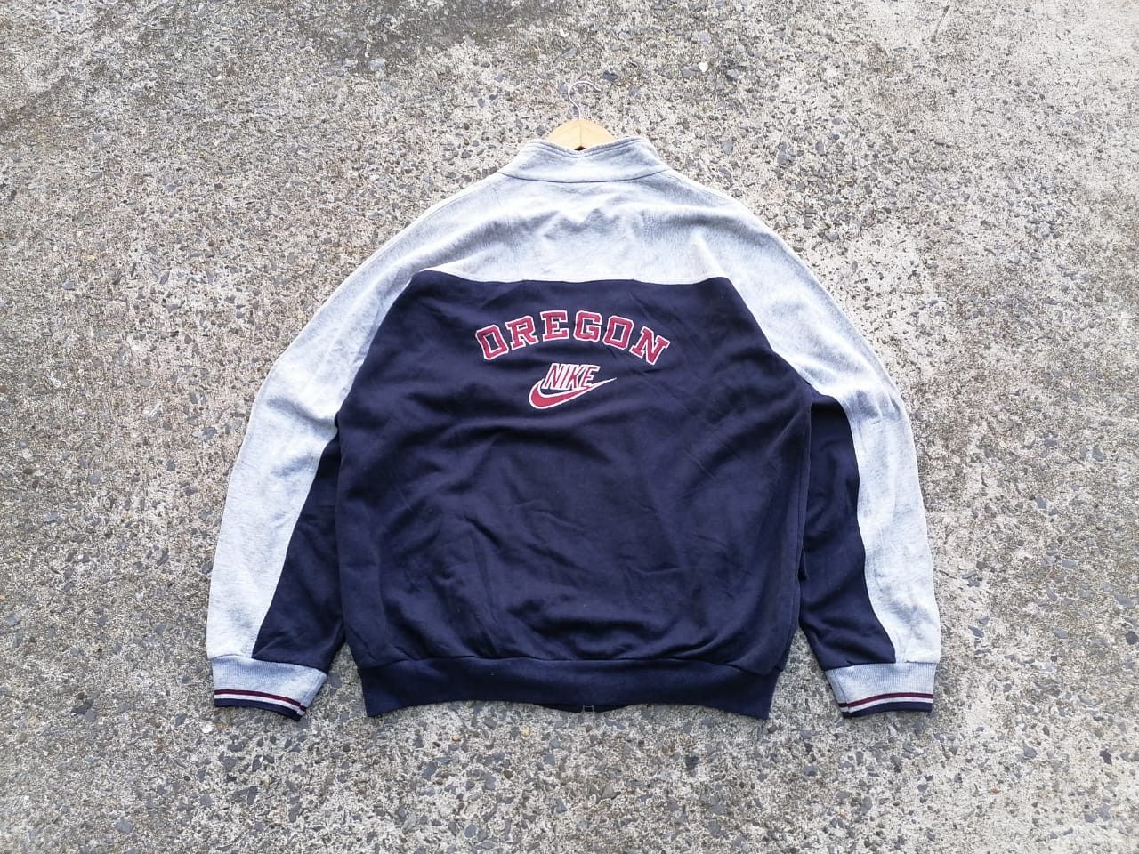 Nike × Vintage Vintage 90s Nike Oregon Jacket Size US L / EU 52-54 / 3 - 1 Thumbnail